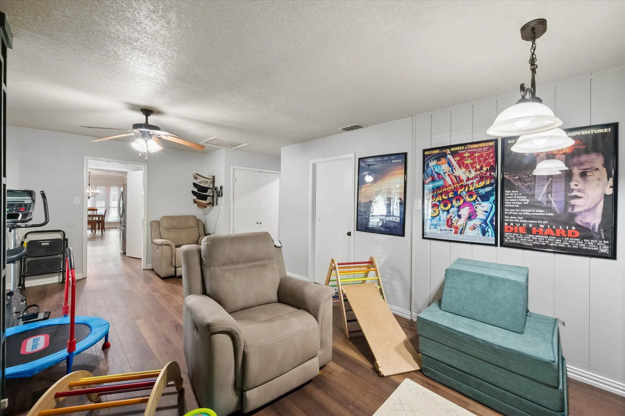 Single Family Residence For Sale in Johnson County , 767 NW Ann Lois Lane, Burleson, Texas 76028, 3 Bedroom, 2 Bathroom, 2 Garage spaces, 2,018 Sqft, built in 1974, mls#21356922, Real Estate Agent in Burleson, Homes For Sale in Johnson county, Homes For Sale in Burleson, Realtor in Burleson Texas, Real Estate Brokerage Independent Realty Texas, Luminita Cordes Realtor