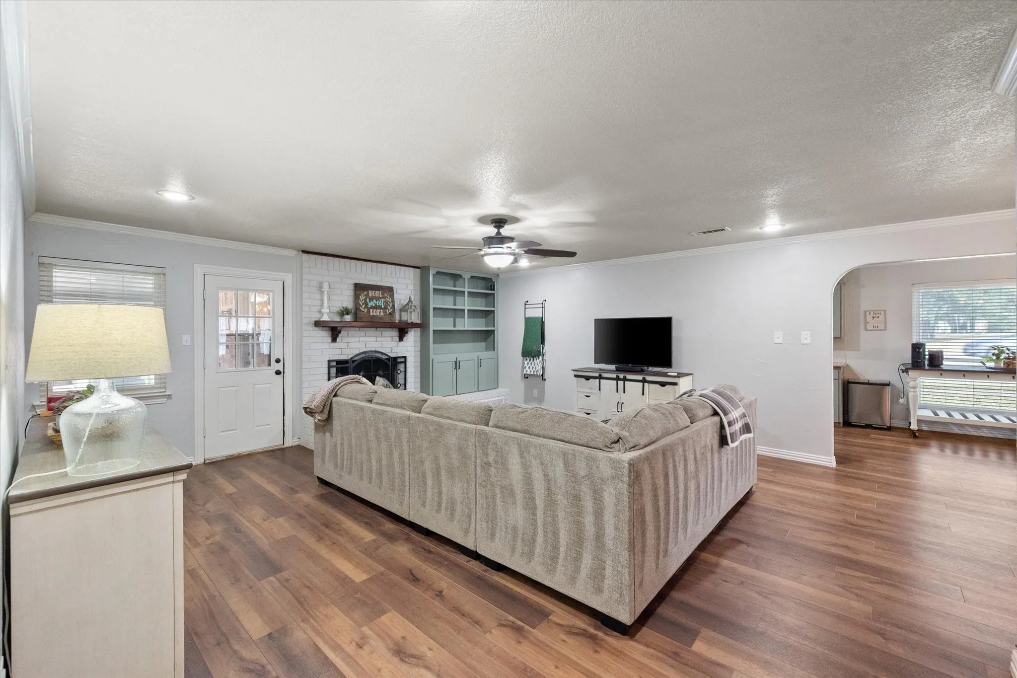 Single Family Residence For Sale in Johnson County , 767 NW Ann Lois Lane, Burleson, Texas 76028, 3 Bedroom, 2 Bathroom, 2 Garage spaces, 2,018 Sqft, built in 1974, mls#21356922, Real Estate Agent in Burleson, Homes For Sale in Johnson county, Homes For Sale in Burleson, Realtor in Burleson Texas, Real Estate Brokerage Independent Realty Texas, Luminita Cordes Realtor