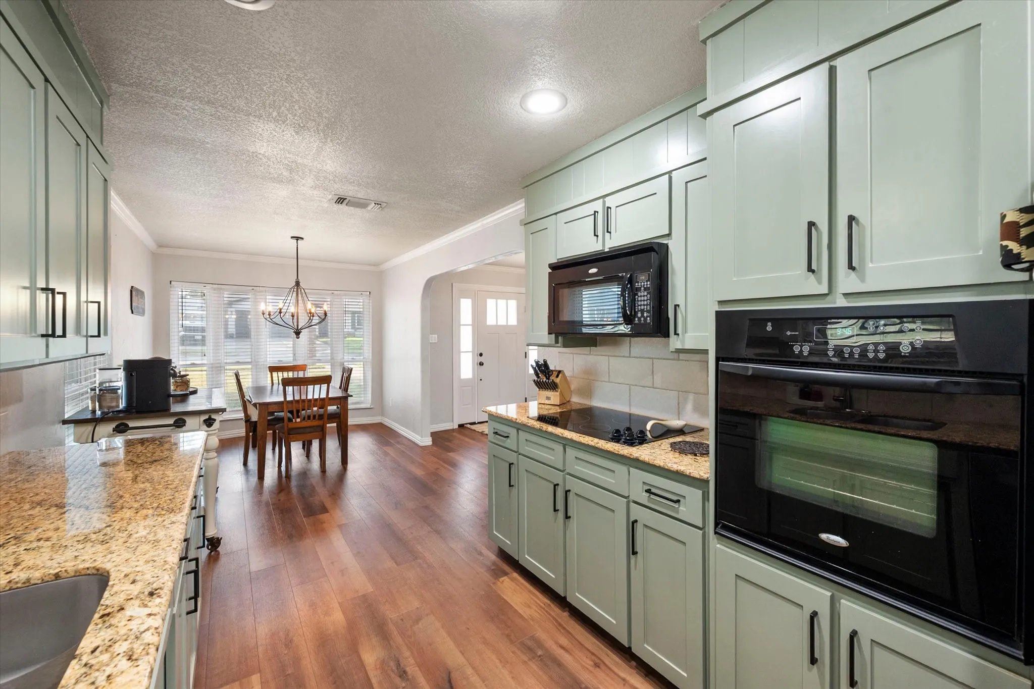 Single Family Residence For Sale in Johnson County , 767 NW Ann Lois Lane, Burleson, Texas 76028, 3 Bedroom, 2 Bathroom, 2 Garage spaces, 2,018 Sqft, built in 1974, mls#21356922, Real Estate Agent in Burleson, Homes For Sale in Johnson county, Homes For Sale in Burleson, Realtor in Burleson Texas, Real Estate Brokerage Independent Realty Texas, Luminita Cordes Realtor