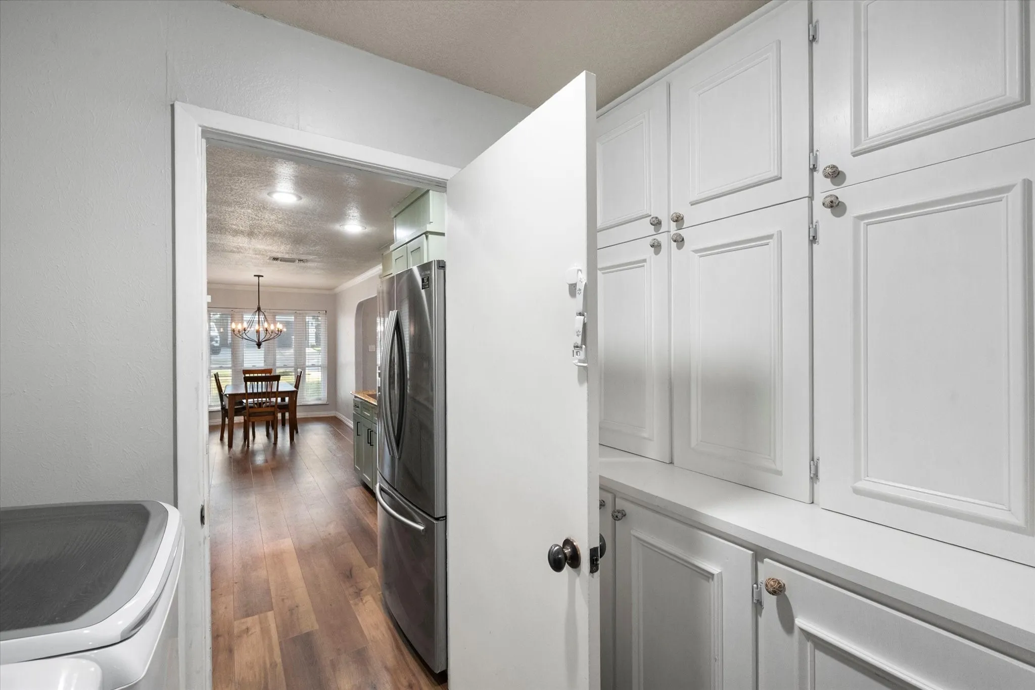 Single Family Residence For Sale in Johnson County , 767 NW Ann Lois Lane, Burleson, Texas 76028, 3 Bedroom, 2 Bathroom, 2 Garage spaces, 2,018 Sqft, built in 1974, mls#21356922, Real Estate Agent in Burleson, Homes For Sale in Johnson county, Homes For Sale in Burleson, Realtor in Burleson Texas, Real Estate Brokerage Independent Realty Texas, Luminita Cordes Realtor
