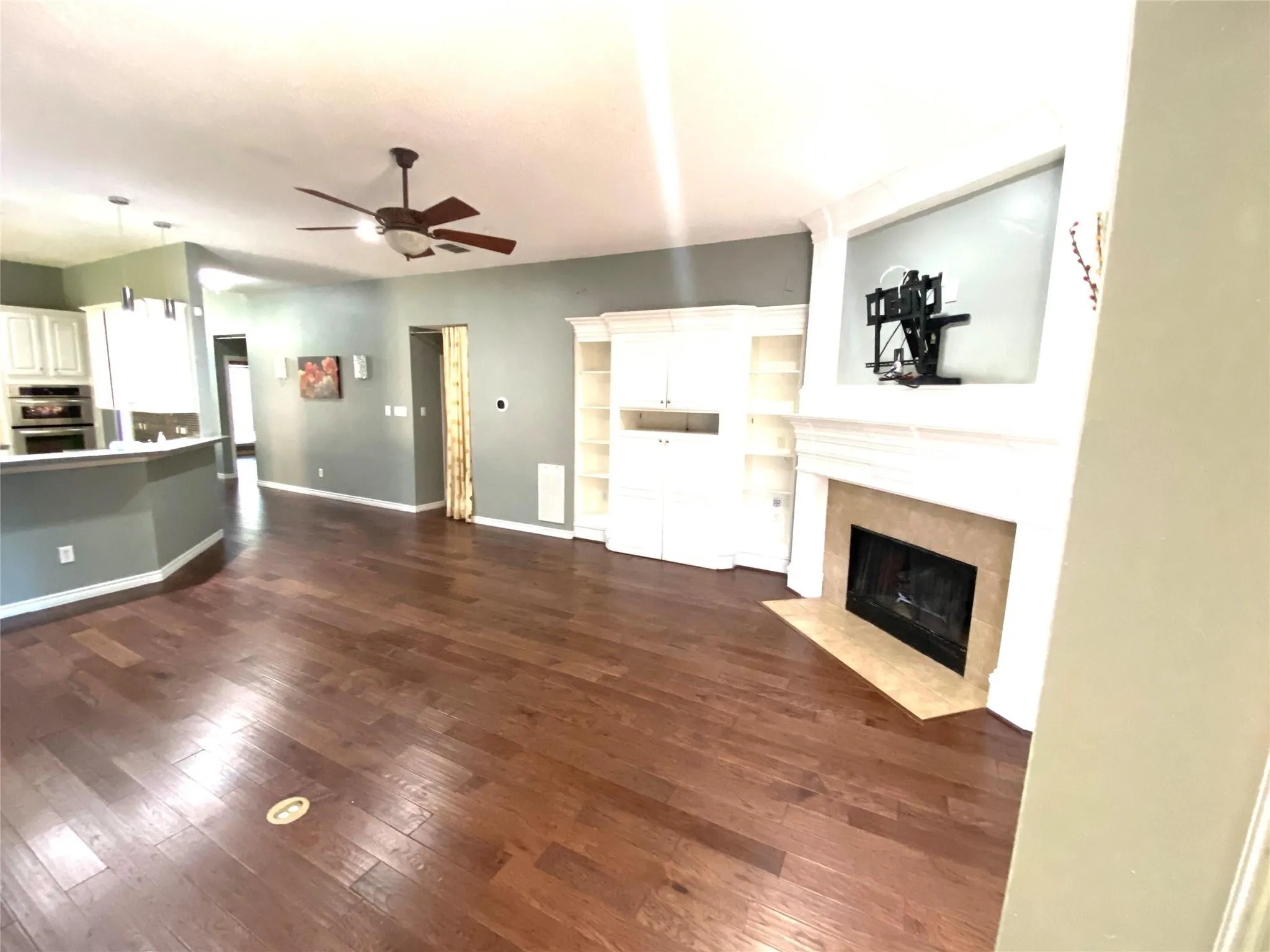 Single Family Residence For Rent in Dallas County , 9709 Raven Lane, Irving, Texas 75063, 4 Bedroom, 3 Bathroom, 2 Garage spaces, 2,621 Sqft, built in 1996, mls#21359805, Real Estate Agent in Irving, Homes For Rent in Dallas county, Homes For Rent in Irving, Realtor in Irving Texas, Real Estate Brokerage Independent Realty Texas, Luminita Cordes Realtor