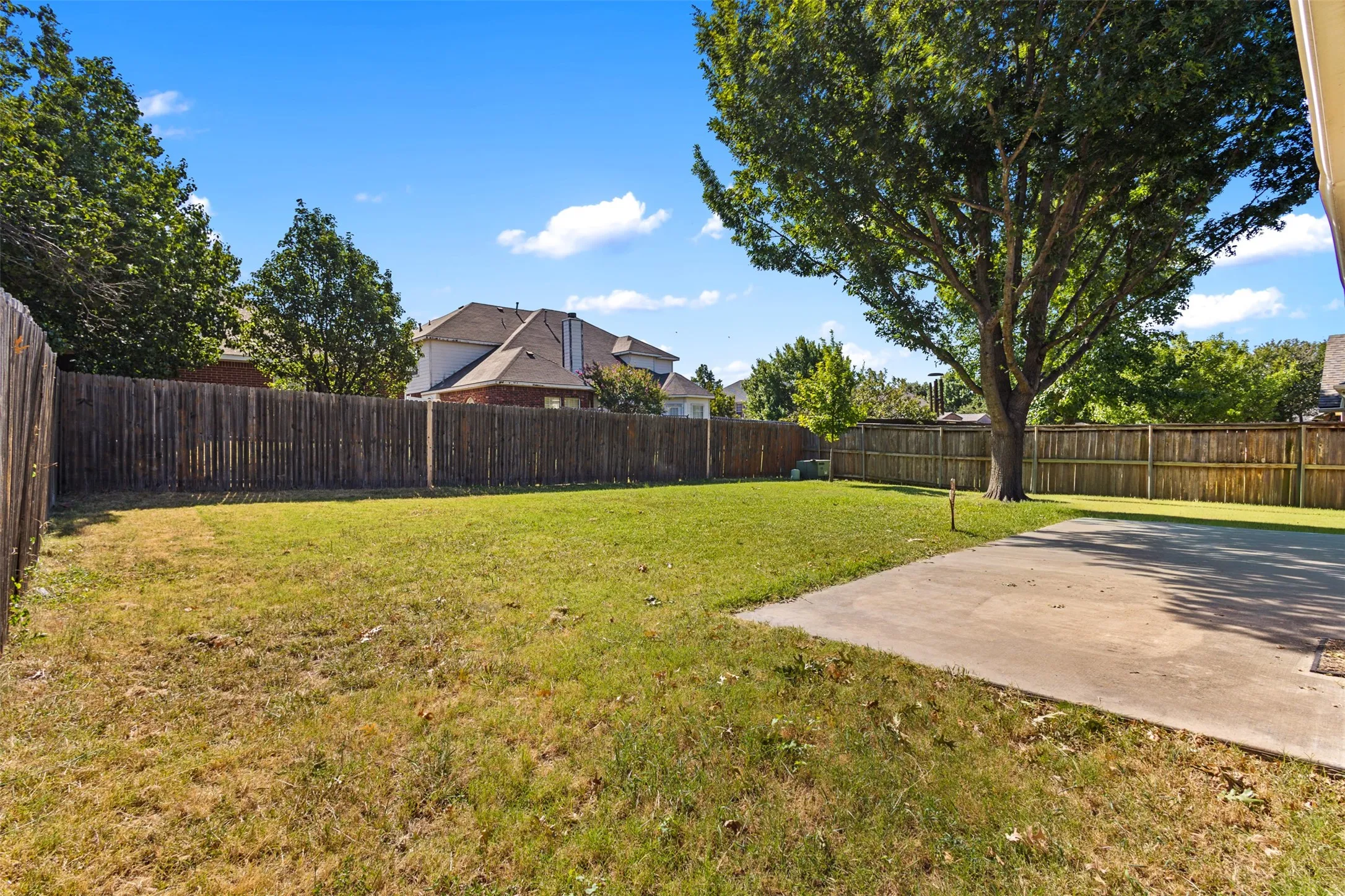 Single Family Residence For Sale in Tarrant County , 7521 Summer Meadows Drive, Fort Worth, Texas 76123, 4 Bedroom, 2 Bathroom, 2 Garage spaces, 2,272 Sqft, built in 2002, mls#21359003, Real Estate Agent in Fort Worth, Homes For Sale in Tarrant county, Homes For Sale in Fort Worth, Realtor in Fort Worth Texas, Real Estate Brokerage Independent Realty Texas, Luminita Cordes Realtor