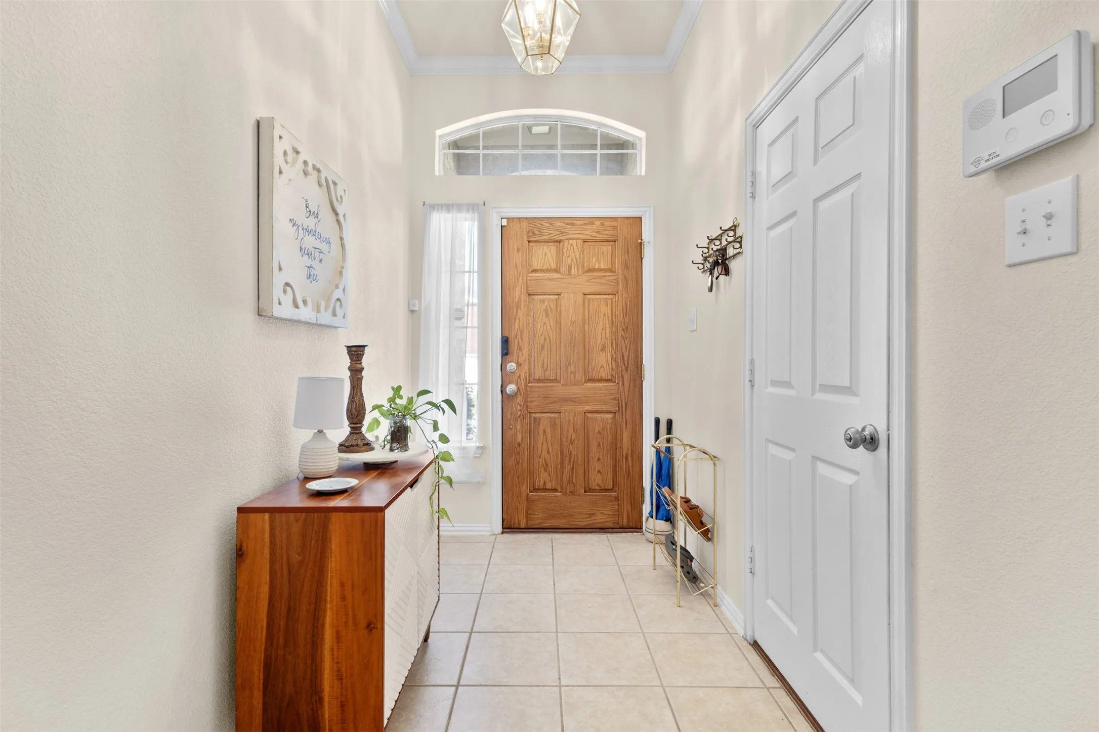 Single Family Residence For Sale in Tarrant County , 7521 Summer Meadows Drive, Fort Worth, Texas 76123, 4 Bedroom, 2 Bathroom, 2 Garage spaces, 2,272 Sqft, built in 2002, mls#21359003, Real Estate Agent in Fort Worth, Homes For Sale in Tarrant county, Homes For Sale in Fort Worth, Realtor in Fort Worth Texas, Real Estate Brokerage Independent Realty Texas, Luminita Cordes Realtor