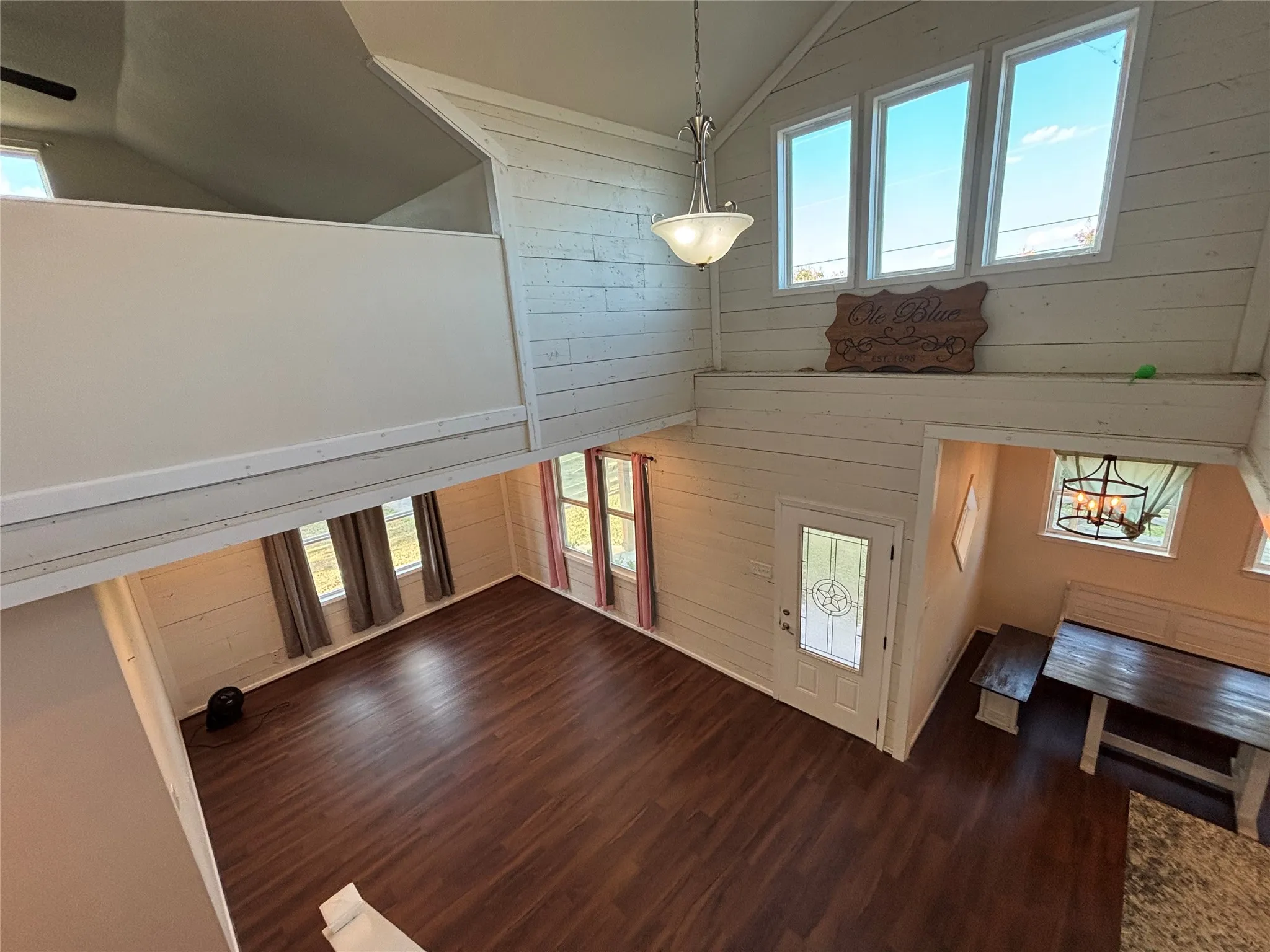 Single Family Residence For Rent in Collin County , 602 East Street, Josephine, Texas 75189, 3 Bedroom, 2 Bathroom, 2 Garage spaces, 1,841 Sqft, built in 1967, mls#21357221, Real Estate Agent in Josephine, Homes For Rent in Collin county, Homes For Rent in Josephine, Realtor in Josephine Texas, Real Estate Brokerage Independent Realty Texas, Luminita Cordes Realtor