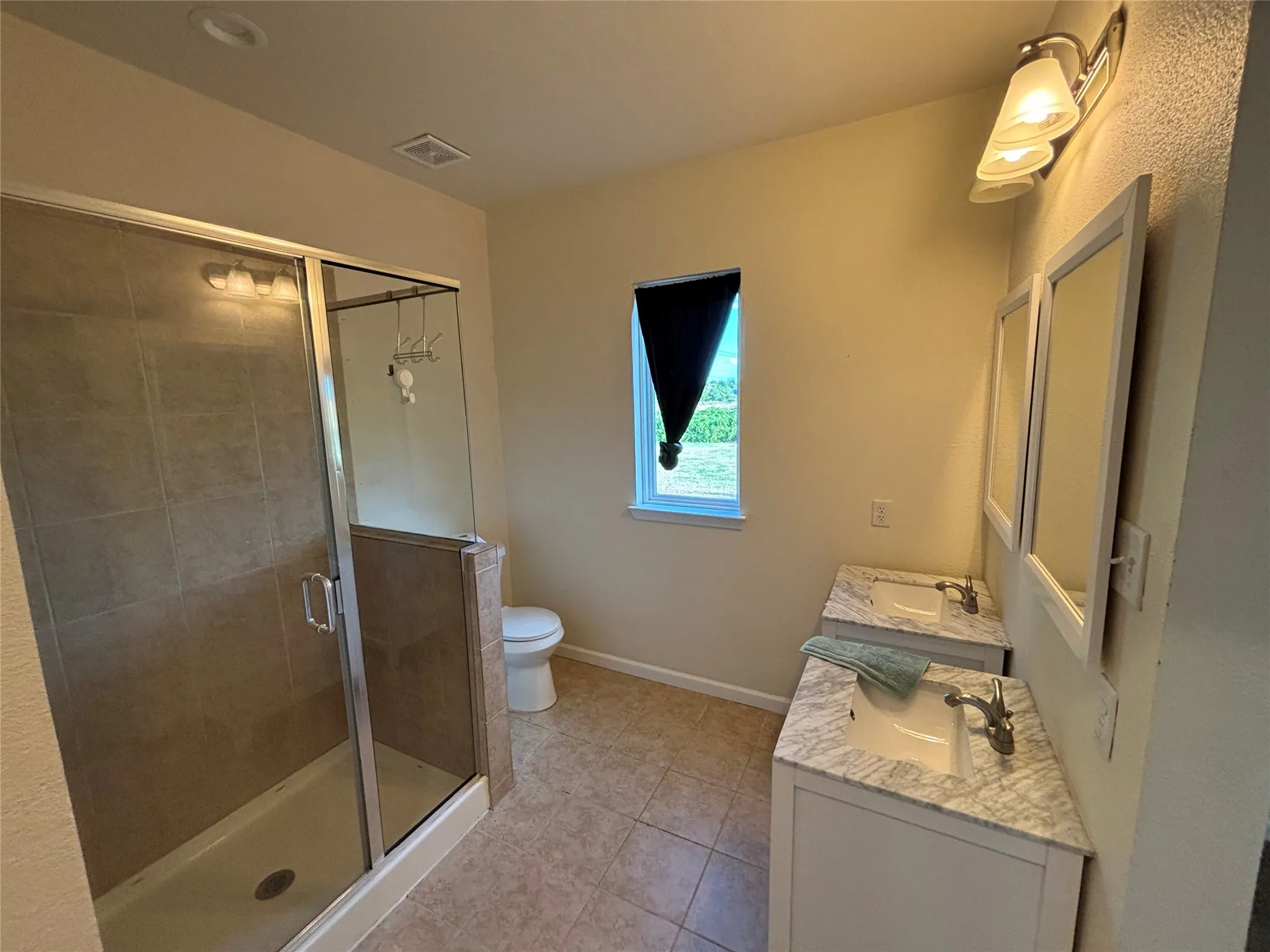 Single Family Residence For Rent in Collin County , 602 East Street, Josephine, Texas 75189, 3 Bedroom, 2 Bathroom, 2 Garage spaces, 1,841 Sqft, built in 1967, mls#21357221, Real Estate Agent in Josephine, Homes For Rent in Collin county, Homes For Rent in Josephine, Realtor in Josephine Texas, Real Estate Brokerage Independent Realty Texas, Luminita Cordes Realtor