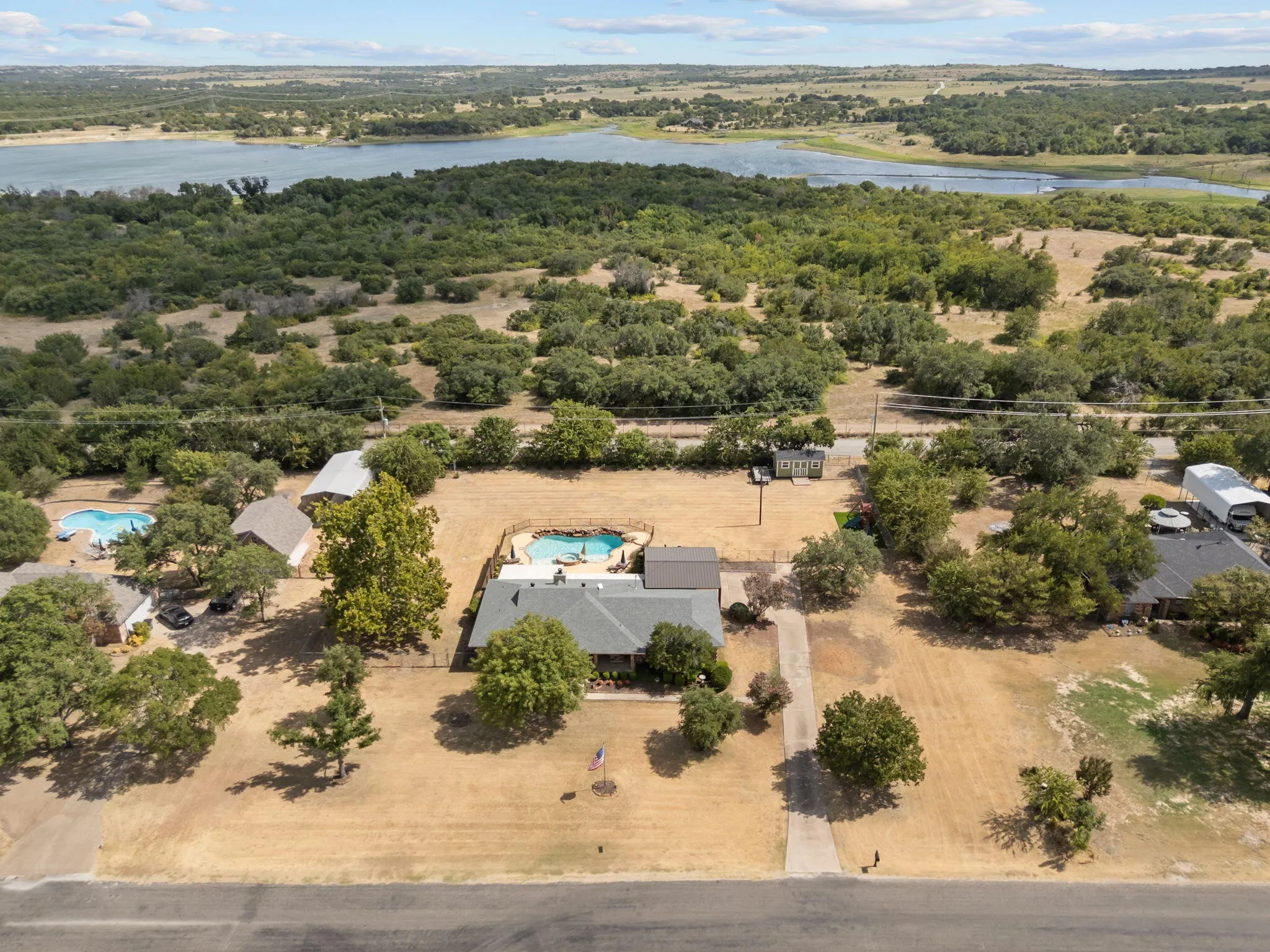 Single Family Residence For Sale in Parker County , 1910 Circleview Drive, Weatherford, Texas 76087, 3 Bedroom, 3 Bathroom, 2 Garage spaces, 1,790 Sqft, built in 1988, Price $549,000, mls#21359858, Real Estate Agent in Weatherford, Homes For Sale in Parker county, Homes For Sale in Weatherford, Realtor in Weatherford Texas, Real Estate Brokerage Independent Realty Texas, Luminita Cordes Realtor