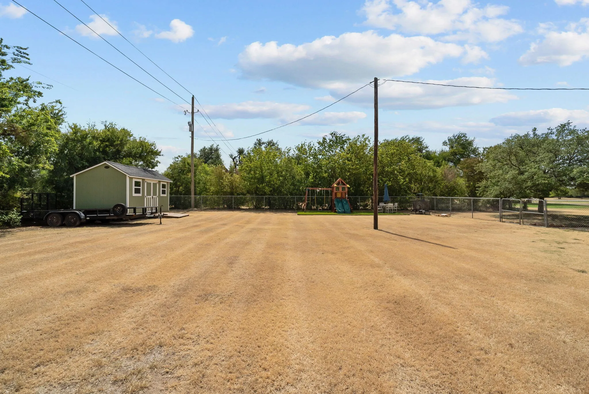 Single Family Residence For Sale in Parker County , 1910 Circleview Drive, Weatherford, Texas 76087, 3 Bedroom, 3 Bathroom, 2 Garage spaces, 1,790 Sqft, built in 1988, Price $549,000, mls#21359858, Real Estate Agent in Weatherford, Homes For Sale in Parker county, Homes For Sale in Weatherford, Realtor in Weatherford Texas, Real Estate Brokerage Independent Realty Texas, Luminita Cordes Realtor