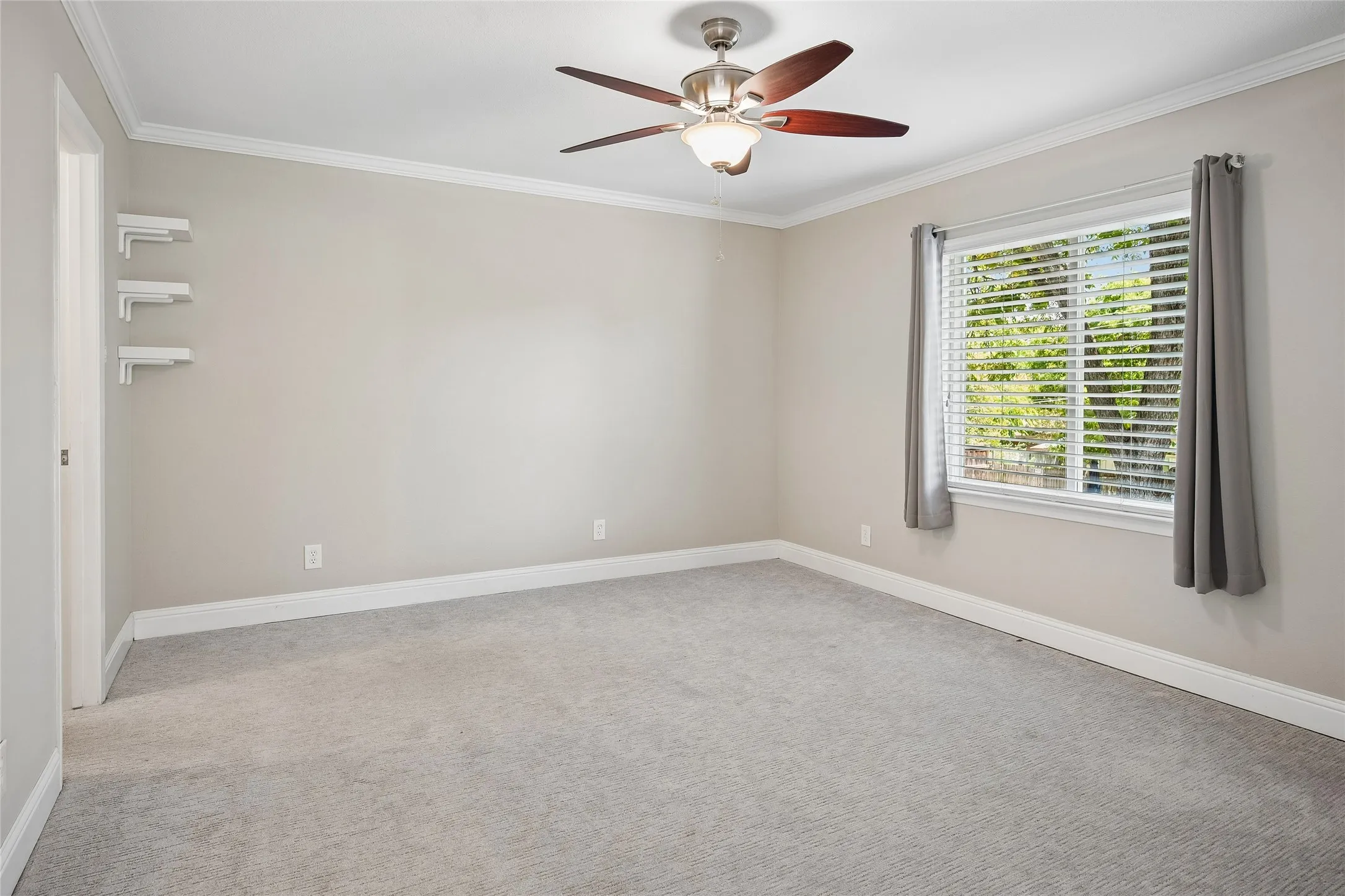 Single Family Residence For Sale in Dallas County , 9614 Brentgate Drive, Dallas, Texas 75238, 4 Bedroom, 4 Bathroom, 2 Garage spaces, 3,165 Sqft, built in 1964, mls#21358946, Real Estate Agent in Dallas, Homes For Sale in Dallas county, Homes For Sale in Dallas, Realtor in Dallas Texas, Real Estate Brokerage Independent Realty Texas, Luminita Cordes Realtor