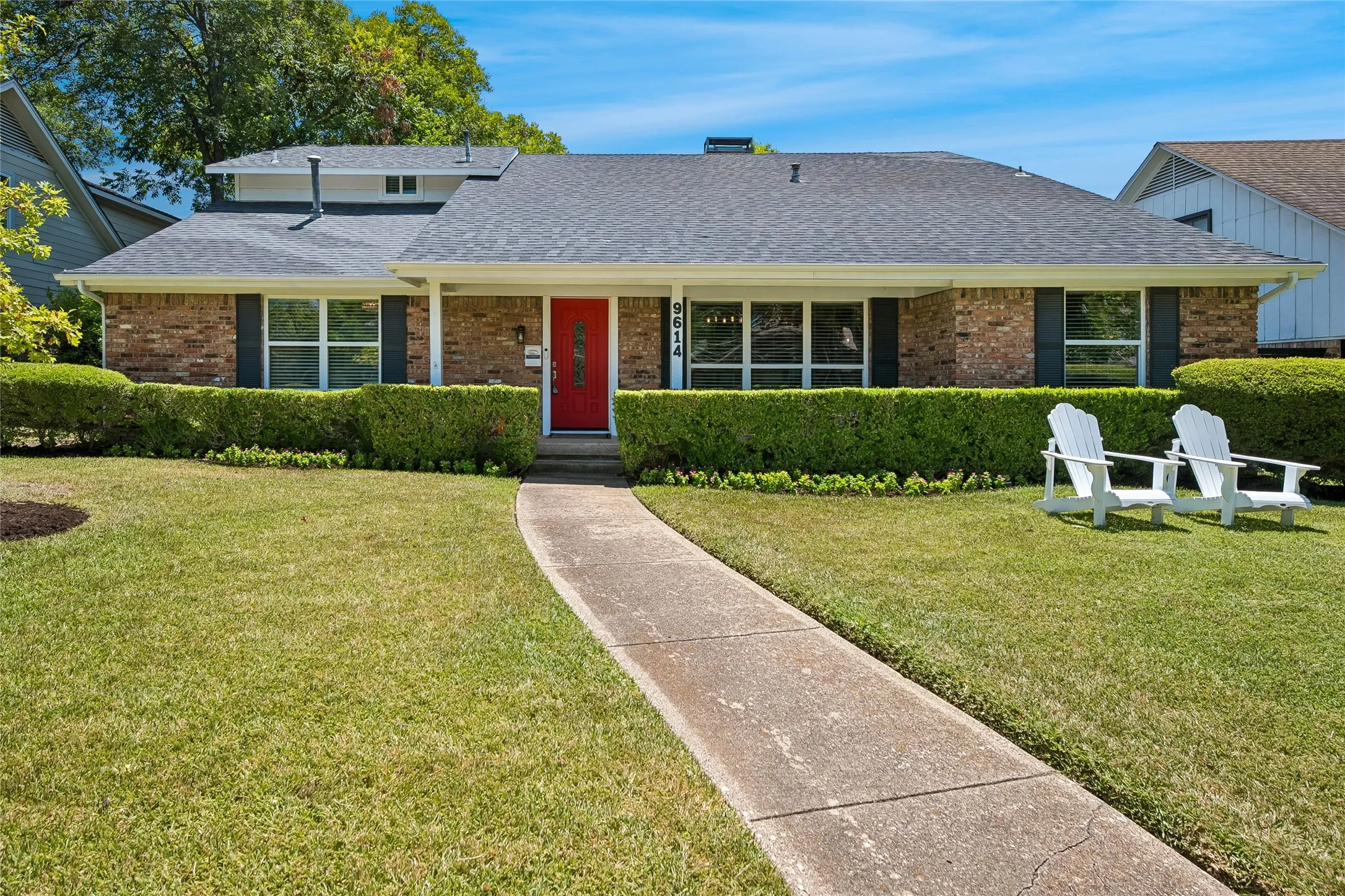 Single Family Residence For Sale in Dallas County , 9614 Brentgate Drive, Dallas, Texas 75238, 4 Bedroom, 4 Bathroom, 2 Garage spaces, 3,165 Sqft, built in 1964, mls#21358946, Real Estate Agent in Dallas, Homes For Sale in Dallas county, Homes For Sale in Dallas, Realtor in Dallas Texas, Real Estate Brokerage Independent Realty Texas, Luminita Cordes Realtor
