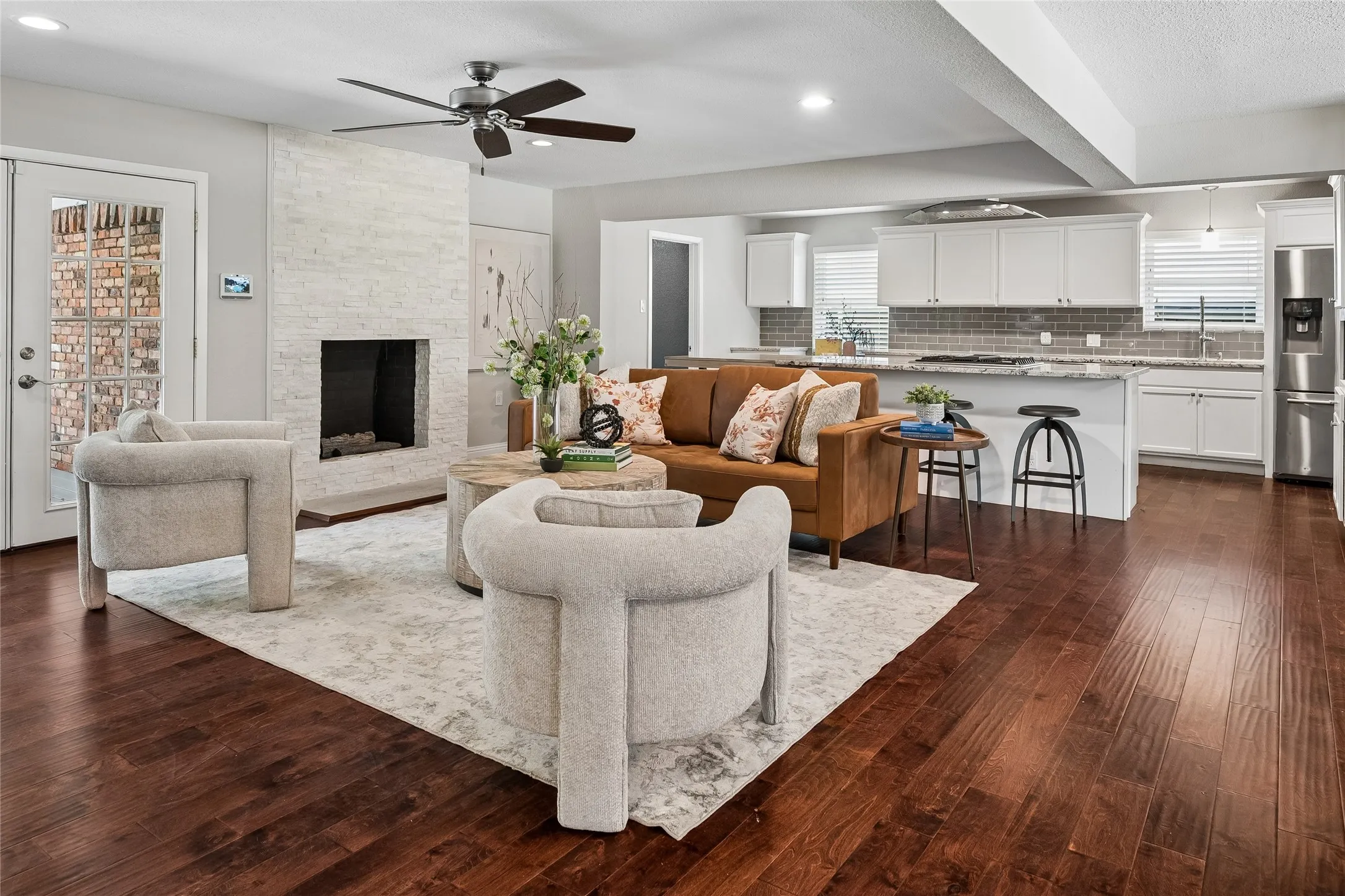 Single Family Residence For Sale in Dallas County , 9614 Brentgate Drive, Dallas, Texas 75238, 4 Bedroom, 4 Bathroom, 2 Garage spaces, 3,165 Sqft, built in 1964, mls#21358946, Real Estate Agent in Dallas, Homes For Sale in Dallas county, Homes For Sale in Dallas, Realtor in Dallas Texas, Real Estate Brokerage Independent Realty Texas, Luminita Cordes Realtor