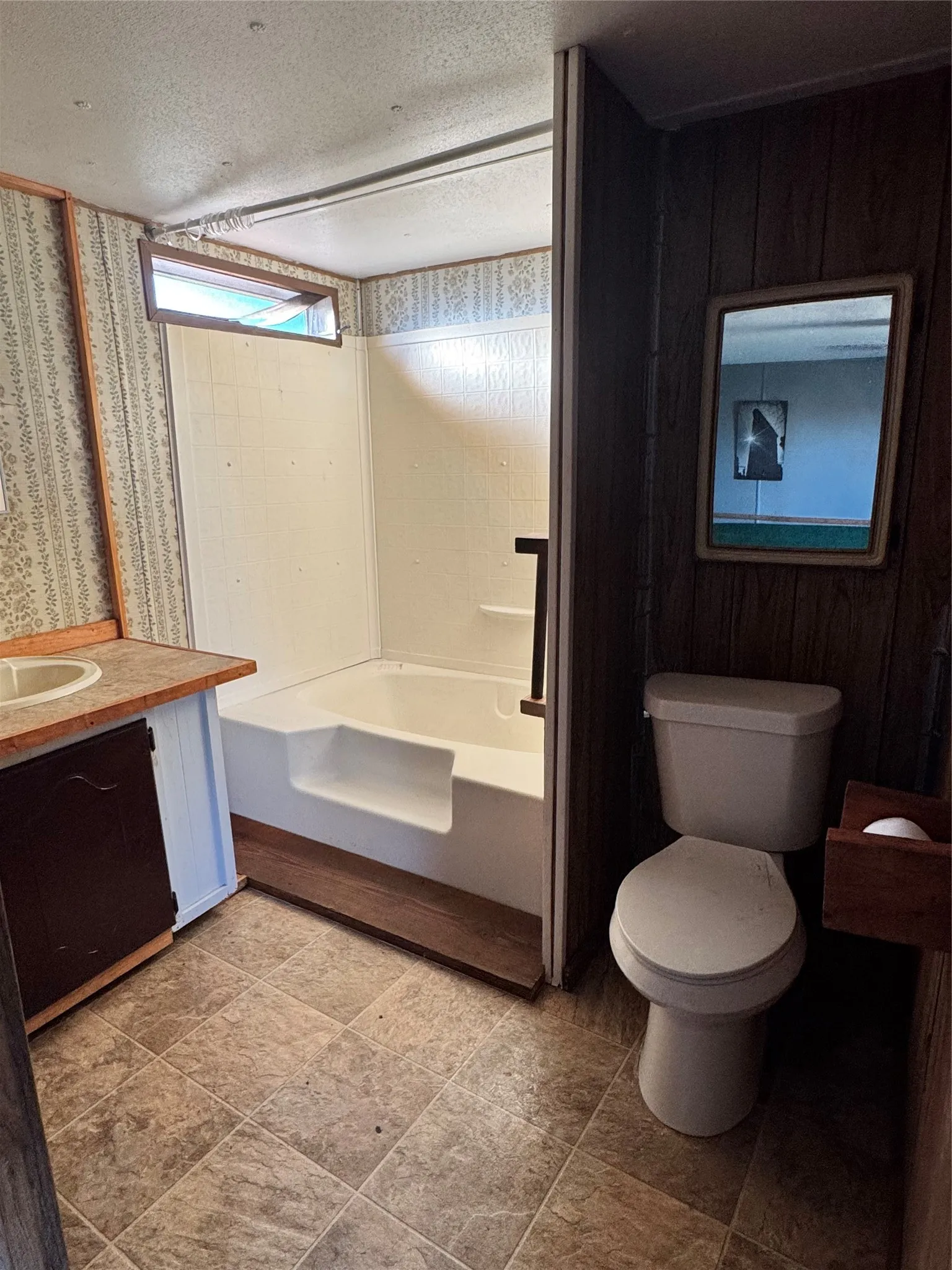 Manufactured Home For Sale in Rockwall County , 355 Burkett Lane, Royse City, Texas 75189, 3 Bedroom, 2 Bathroom, Garage spaces, 1,064 Sqft, built in 1984, mls#21359618, Real Estate Agent in Royse City, Homes For Sale in Rockwall county, Homes For Sale in Royse City, Realtor in Royse City Texas, Real Estate Brokerage Independent Realty Texas, Luminita Cordes Realtor