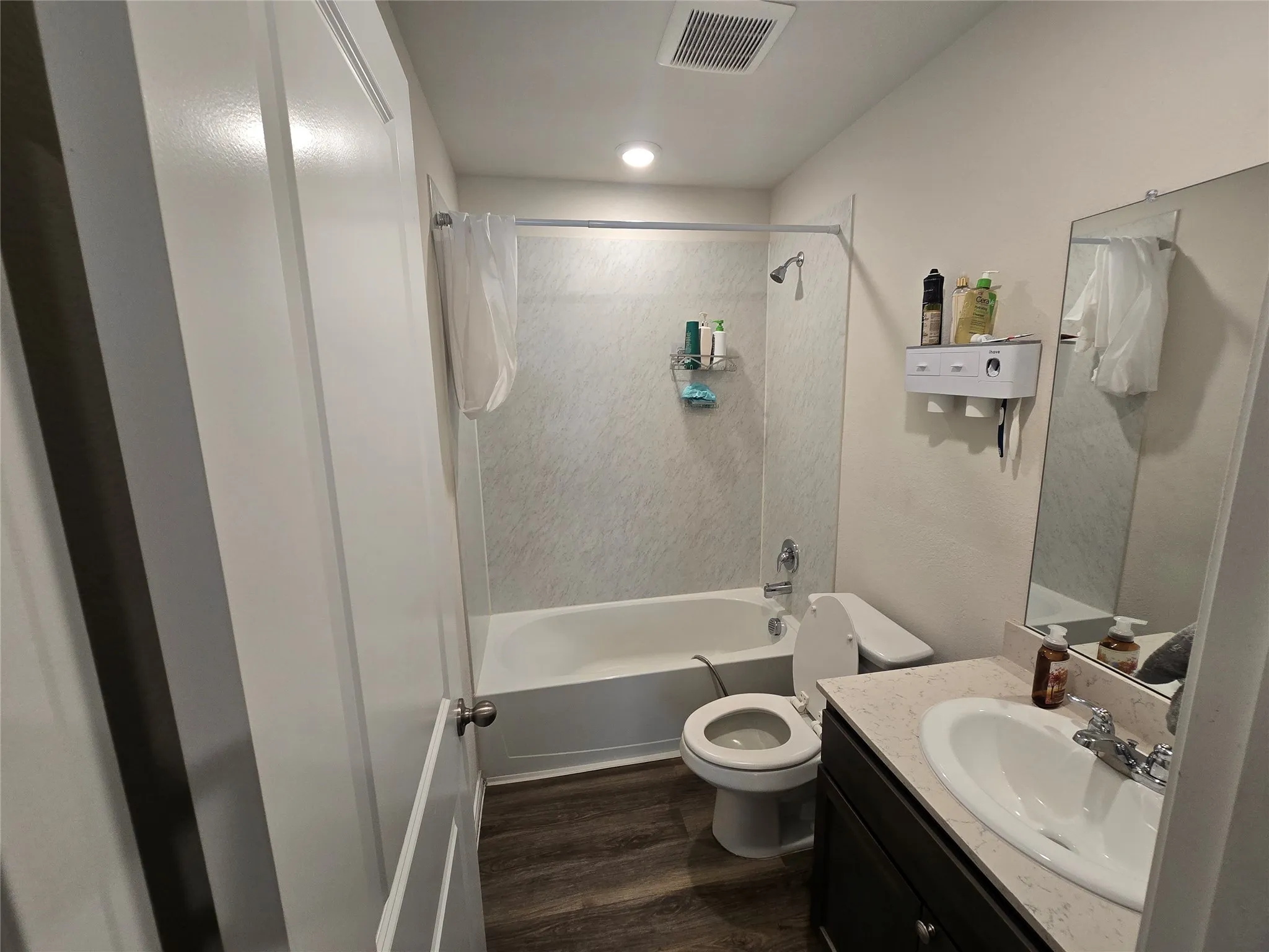Single Family Residence For Rent in Collin County , 856 Good Cheer Lane, Lavon, Texas 75166, 4 Bedroom, 2 Bathroom, 2 Garage spaces, 1,665 Sqft, built in 2023, Price $2,000, mls#21359780, Real Estate Agent in Lavon, Homes For Rent in Collin county, Homes For Rent in Lavon, Realtor in Lavon Texas, Real Estate Brokerage Independent Realty Texas, Luminita Cordes Realtor