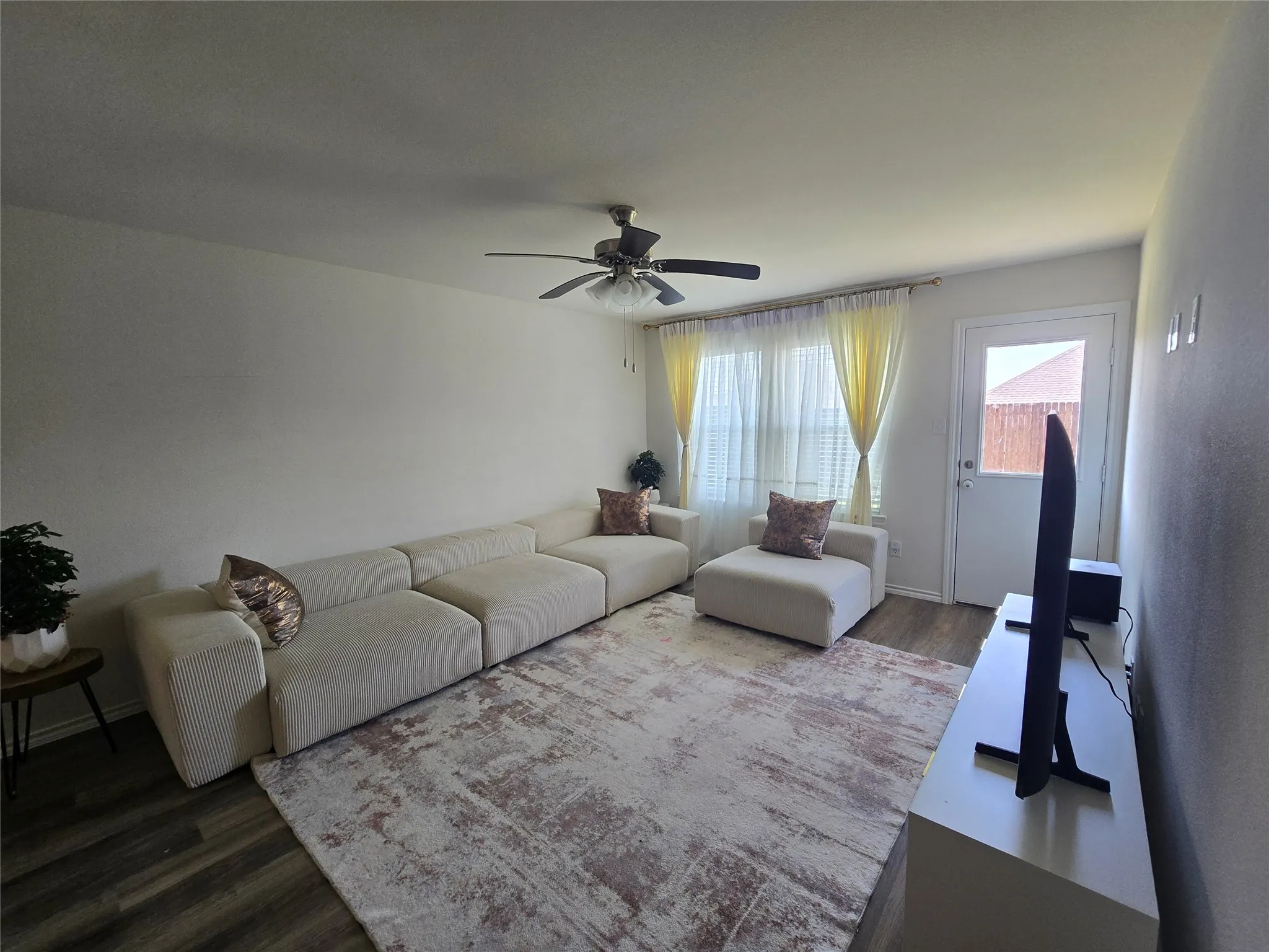 Single Family Residence For Rent in Collin County , 856 Good Cheer Lane, Lavon, Texas 75166, 4 Bedroom, 2 Bathroom, 2 Garage spaces, 1,665 Sqft, built in 2023, Price $2,000, mls#21359780, Real Estate Agent in Lavon, Homes For Rent in Collin county, Homes For Rent in Lavon, Realtor in Lavon Texas, Real Estate Brokerage Independent Realty Texas, Luminita Cordes Realtor