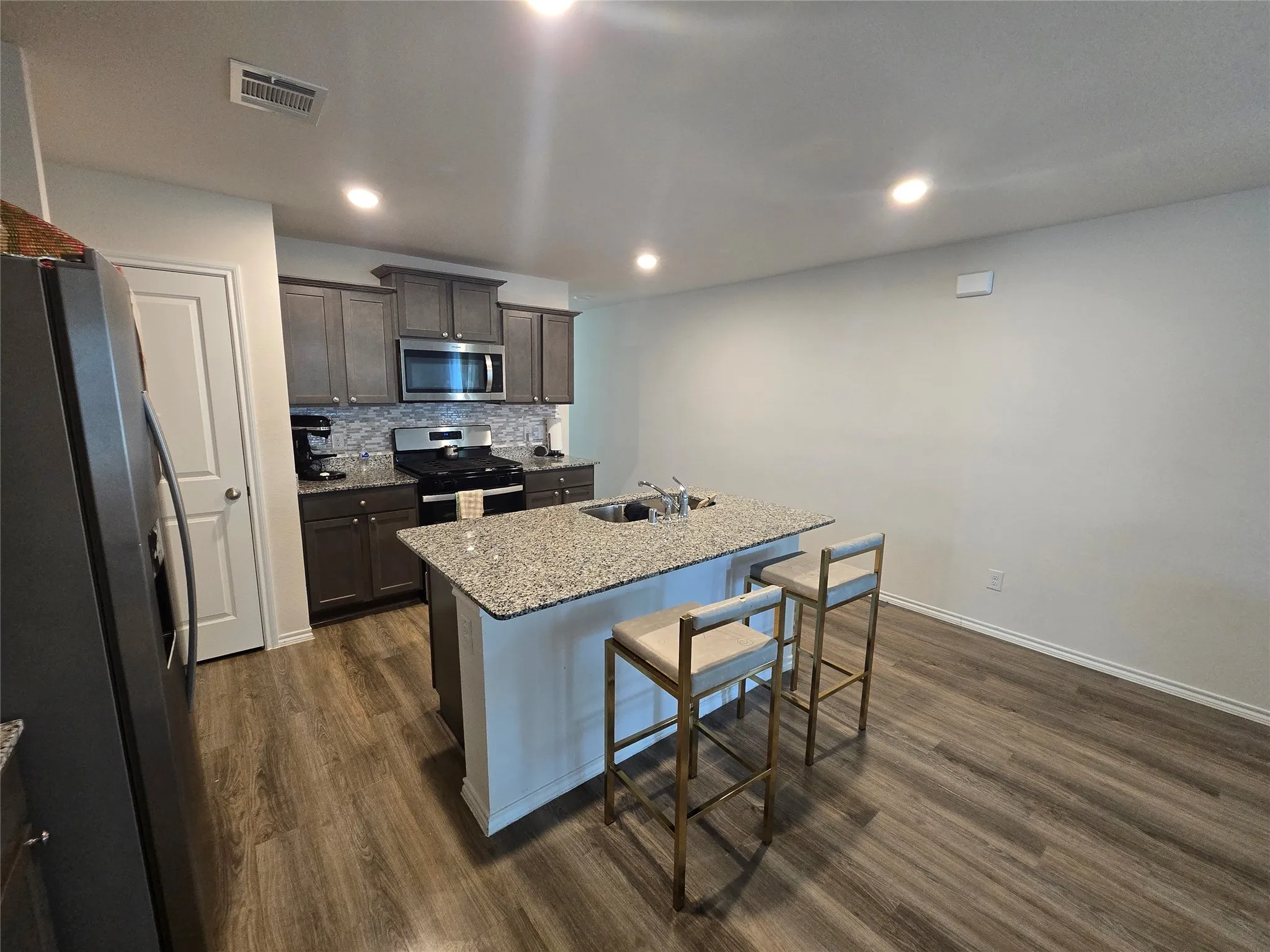 Single Family Residence For Rent in Collin County , 856 Good Cheer Lane, Lavon, Texas 75166, 4 Bedroom, 2 Bathroom, 2 Garage spaces, 1,665 Sqft, built in 2023, Price $2,000, mls#21359780, Real Estate Agent in Lavon, Homes For Rent in Collin county, Homes For Rent in Lavon, Realtor in Lavon Texas, Real Estate Brokerage Independent Realty Texas, Luminita Cordes Realtor