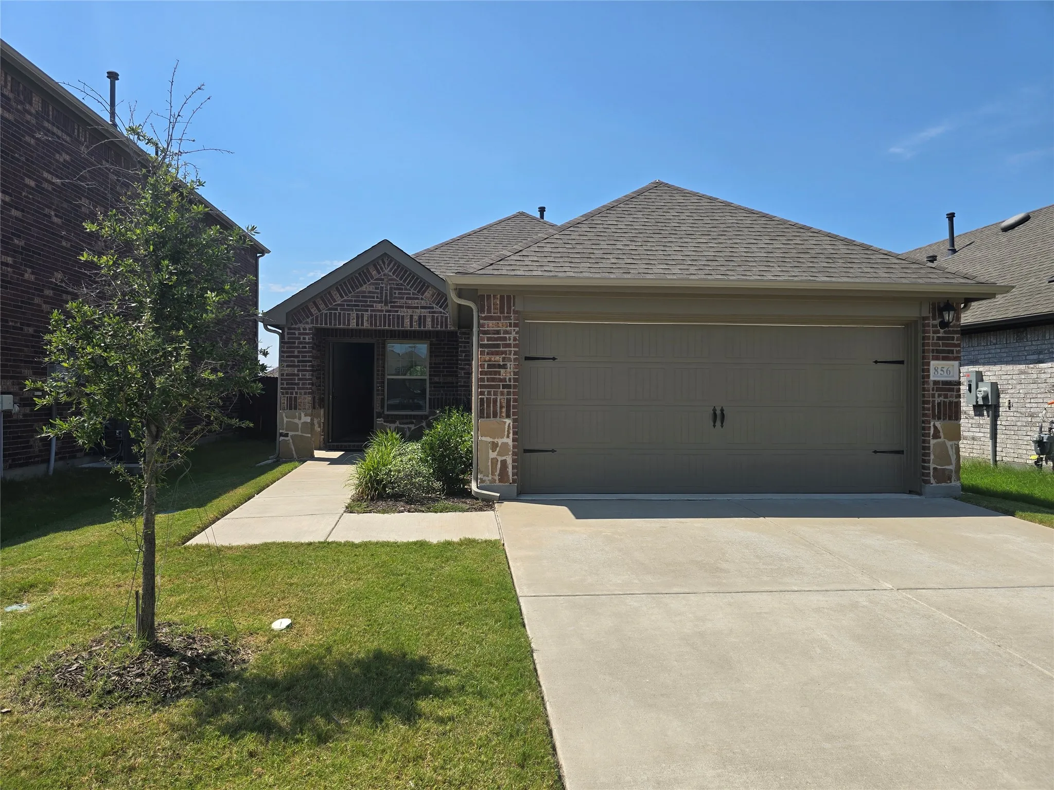 Single Family Residence For Rent in Collin County , 856 Good Cheer Lane, Lavon, Texas 75166, 4 Bedroom, 2 Bathroom, 2 Garage spaces, 1,665 Sqft, built in 2023, Price $2,000, mls#21359780, Real Estate Agent in Lavon, Homes For Rent in Collin county, Homes For Rent in Lavon, Realtor in Lavon Texas, Real Estate Brokerage Independent Realty Texas, Luminita Cordes Realtor