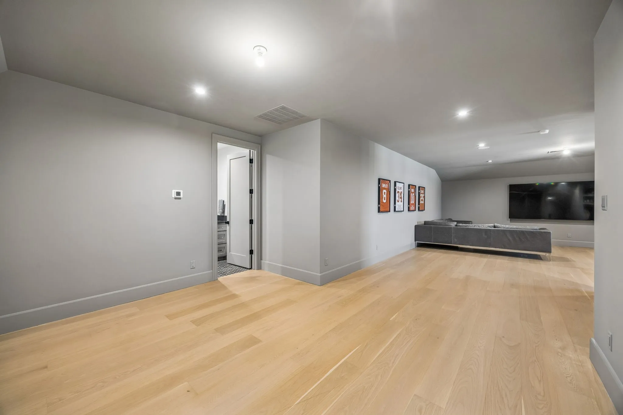 Single Family Residence For Sale in Collin County , 122 Ford Court, Weston, Texas 75009, 5 Bedroom, 6 Bathroom, 4 Garage spaces, 5,866 Sqft, built in 2024, mls#21359465, Real Estate Agent in Weston, Homes For Sale in Collin county, Homes For Sale in Weston, Realtor in Weston Texas, Real Estate Brokerage Independent Realty Texas, Luminita Cordes Realtor
