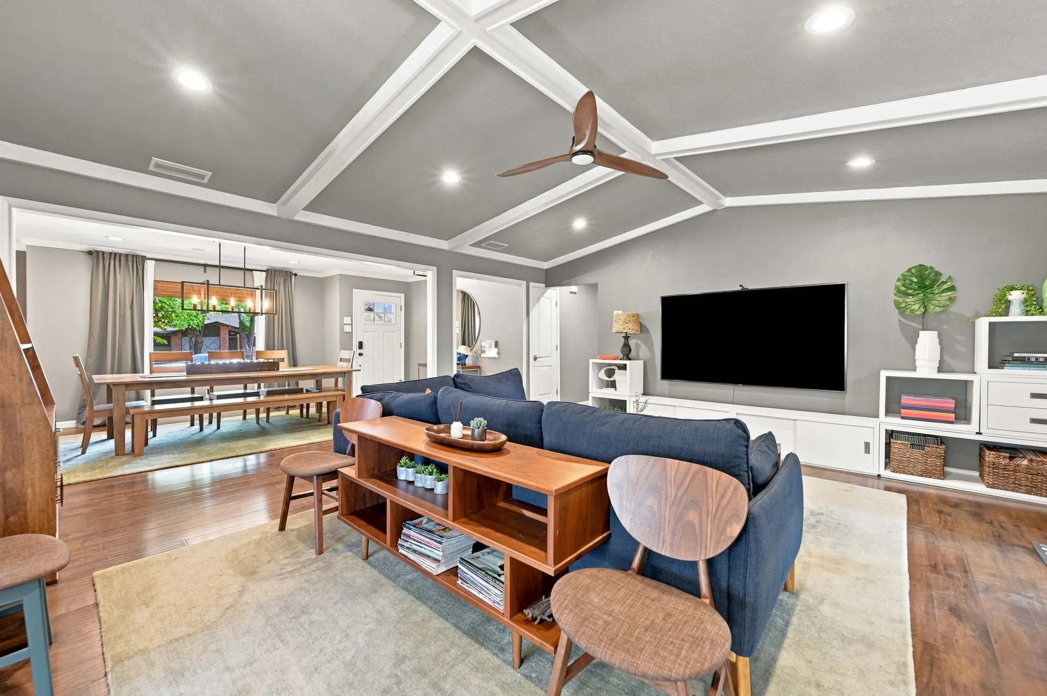 The painted beams really gives this space some character.