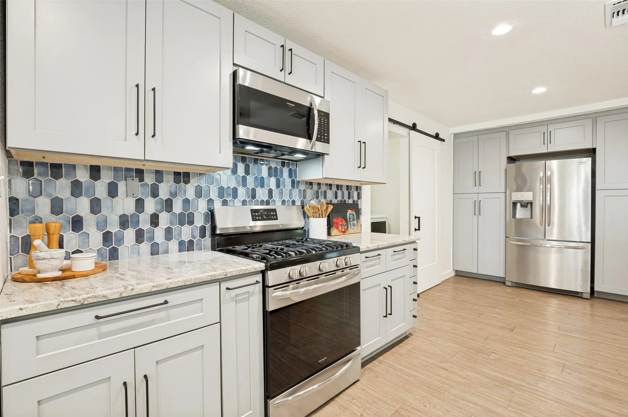 Single Family Residence For Sale in Dallas County , 1529 Briarcrest Drive, Dallas, Texas 75224, 4 Bedroom, 3 Bathroom, 2 Garage spaces, 2,083 Sqft, built in 1961, mls#21355764, Real Estate Agent in Dallas, Homes For Sale in Dallas county, Homes For Sale in Dallas, Realtor in Dallas Texas, Real Estate Brokerage Independent Realty Texas, Luminita Cordes Realtor