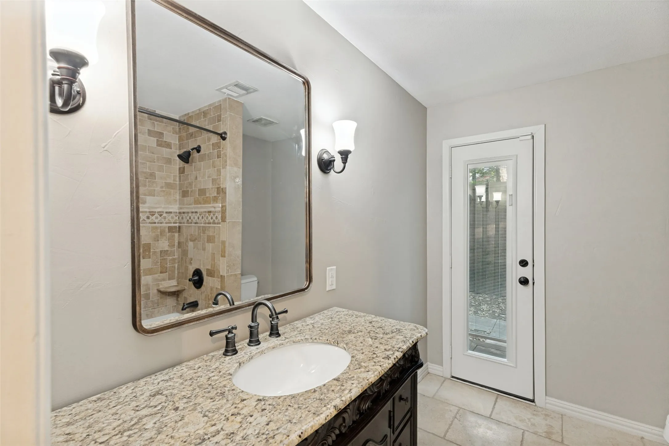 Single Family Residence For Sale in Tarrant County , 1117 Shady Lane N, Keller, Texas 76248, 4 Bedroom, 3 Bathroom, 4 Garage spaces, 3,272 Sqft, built in 1975, mls#21359485, Real Estate Agent in Keller, Homes For Sale in Tarrant county, Homes For Sale in Keller, Realtor in Keller Texas, Real Estate Brokerage Independent Realty Texas, Luminita Cordes Realtor