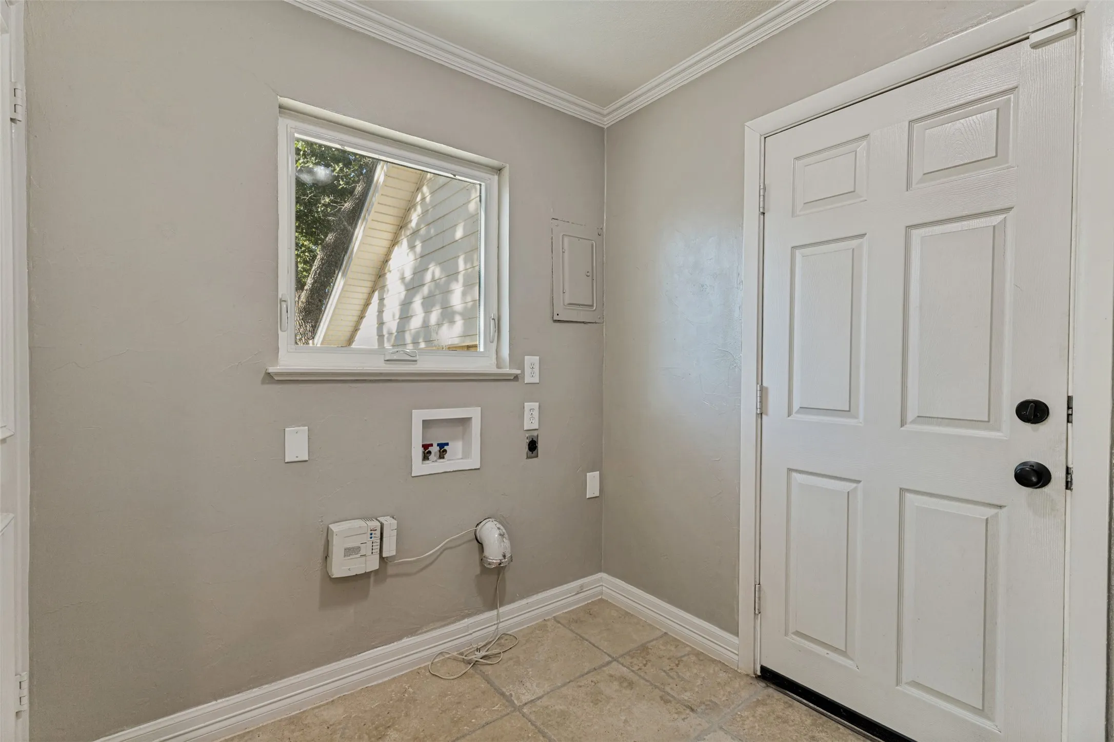Single Family Residence For Sale in Tarrant County , 1117 Shady Lane N, Keller, Texas 76248, 4 Bedroom, 3 Bathroom, 4 Garage spaces, 3,272 Sqft, built in 1975, mls#21359485, Real Estate Agent in Keller, Homes For Sale in Tarrant county, Homes For Sale in Keller, Realtor in Keller Texas, Real Estate Brokerage Independent Realty Texas, Luminita Cordes Realtor