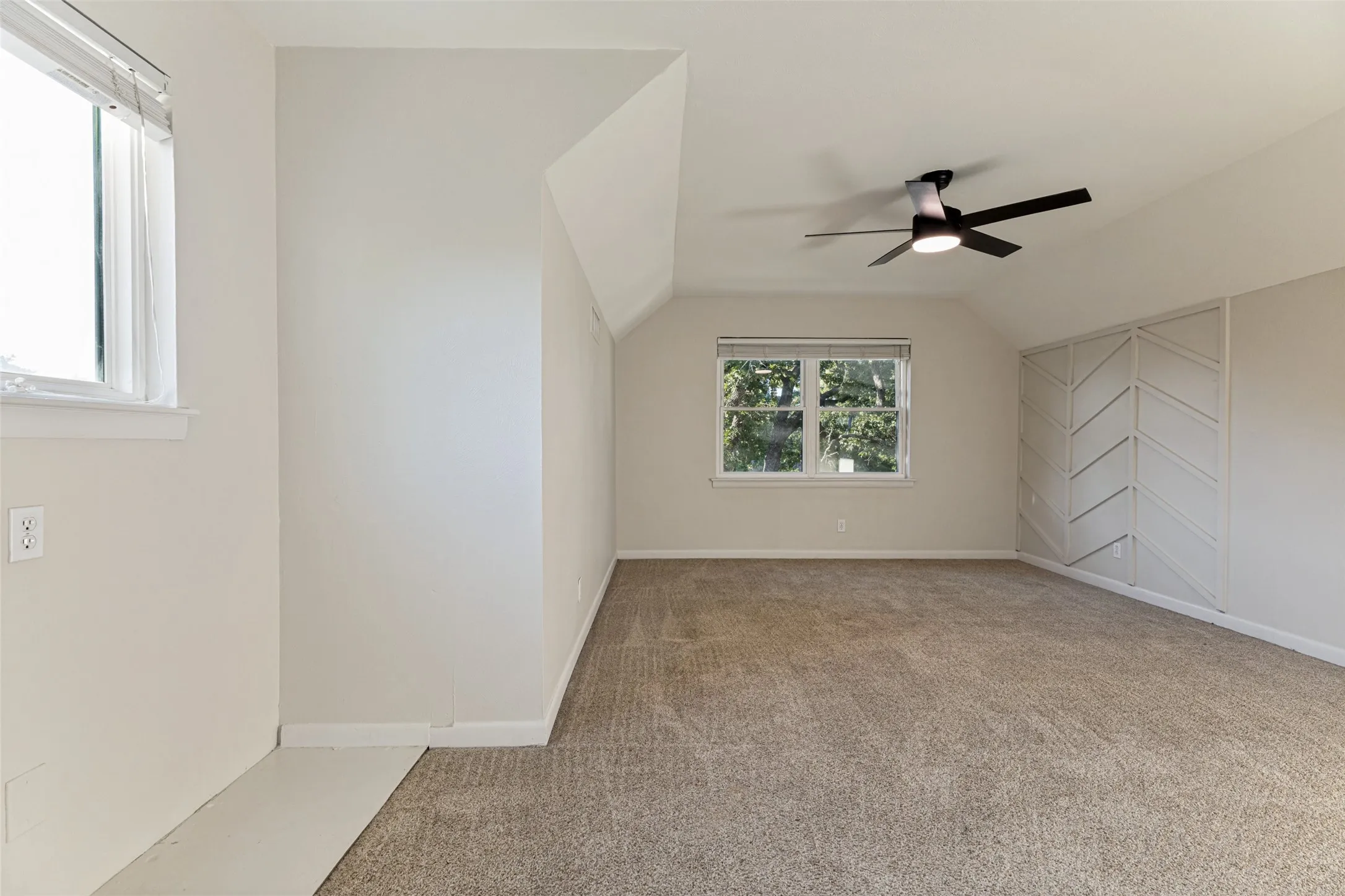 Single Family Residence For Sale in Tarrant County , 1117 Shady Lane N, Keller, Texas 76248, 4 Bedroom, 3 Bathroom, 4 Garage spaces, 3,272 Sqft, built in 1975, mls#21359485, Real Estate Agent in Keller, Homes For Sale in Tarrant county, Homes For Sale in Keller, Realtor in Keller Texas, Real Estate Brokerage Independent Realty Texas, Luminita Cordes Realtor