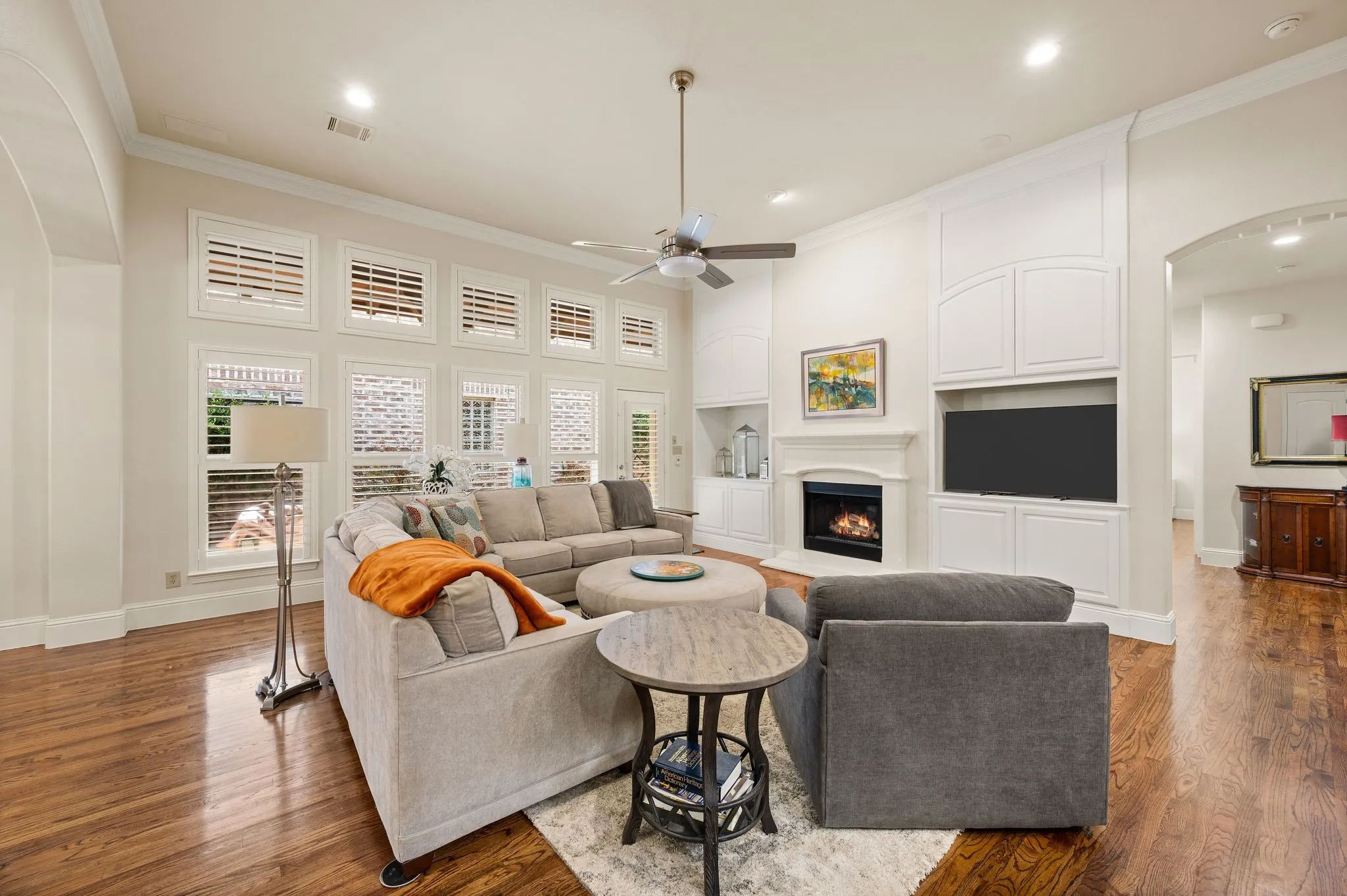 Single Family Residence For Sale in Tarrant County , 805 Creekview Lane, Colleyville, Texas 76034, 2 Bedroom, 2 Bathroom, 2 Garage spaces, 2,402 Sqft, built in 2012, mls#21358783, Real Estate Agent in Colleyville, Homes For Sale in Tarrant county, Homes For Sale in Colleyville, Realtor in Colleyville Texas, Real Estate Brokerage Independent Realty Texas, Luminita Cordes Realtor