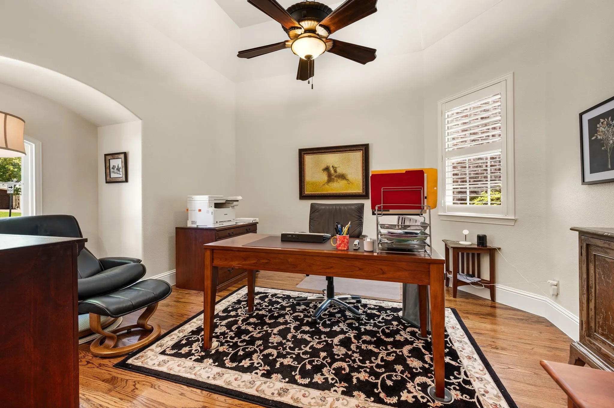 Single Family Residence For Sale in Tarrant County , 805 Creekview Lane, Colleyville, Texas 76034, 2 Bedroom, 2 Bathroom, 2 Garage spaces, 2,402 Sqft, built in 2012, mls#21358783, Real Estate Agent in Colleyville, Homes For Sale in Tarrant county, Homes For Sale in Colleyville, Realtor in Colleyville Texas, Real Estate Brokerage Independent Realty Texas, Luminita Cordes Realtor