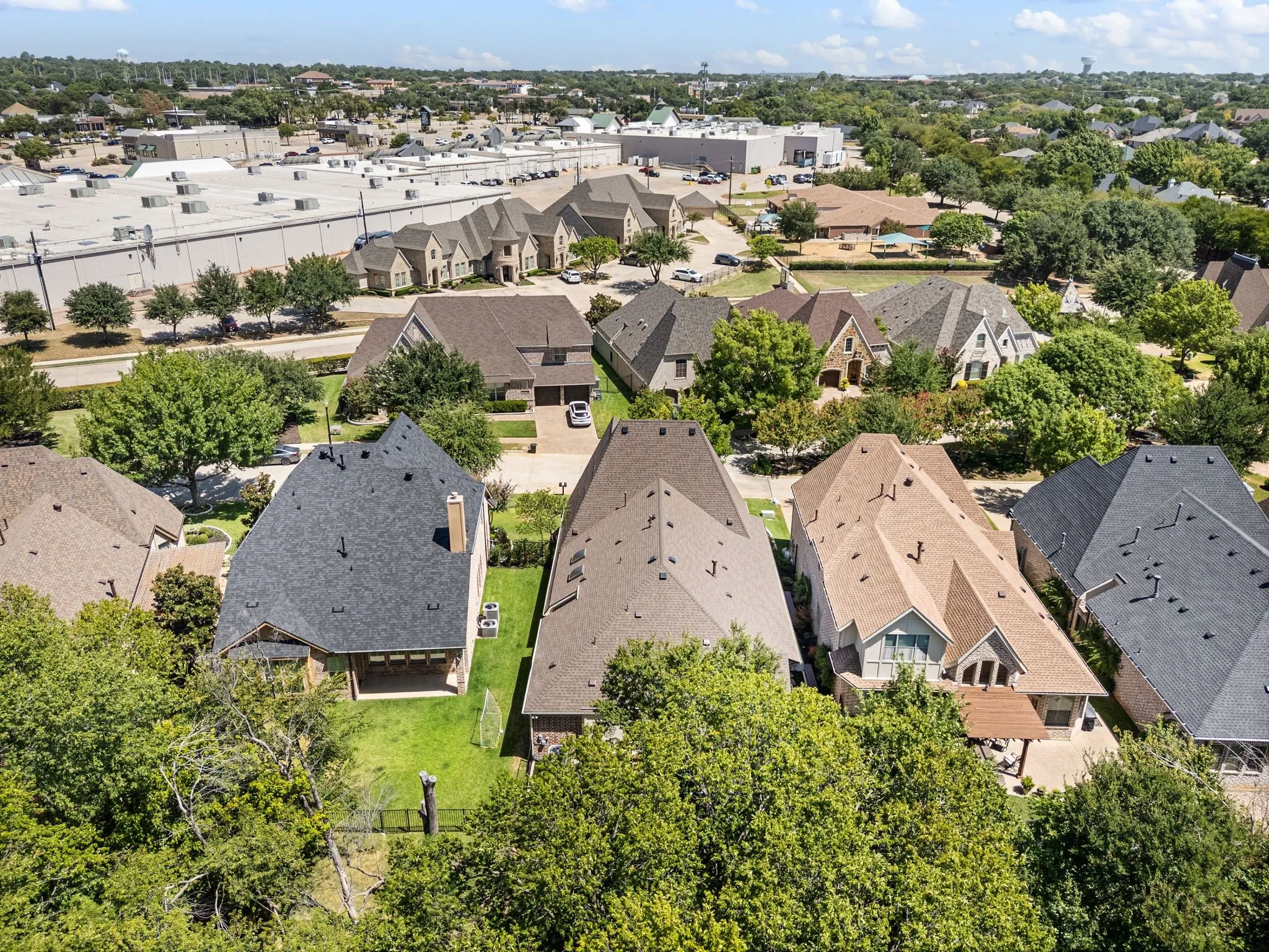 Single Family Residence For Sale in Tarrant County , 805 Creekview Lane, Colleyville, Texas 76034, 2 Bedroom, 2 Bathroom, 2 Garage spaces, 2,402 Sqft, built in 2012, mls#21358783, Real Estate Agent in Colleyville, Homes For Sale in Tarrant county, Homes For Sale in Colleyville, Realtor in Colleyville Texas, Real Estate Brokerage Independent Realty Texas, Luminita Cordes Realtor
