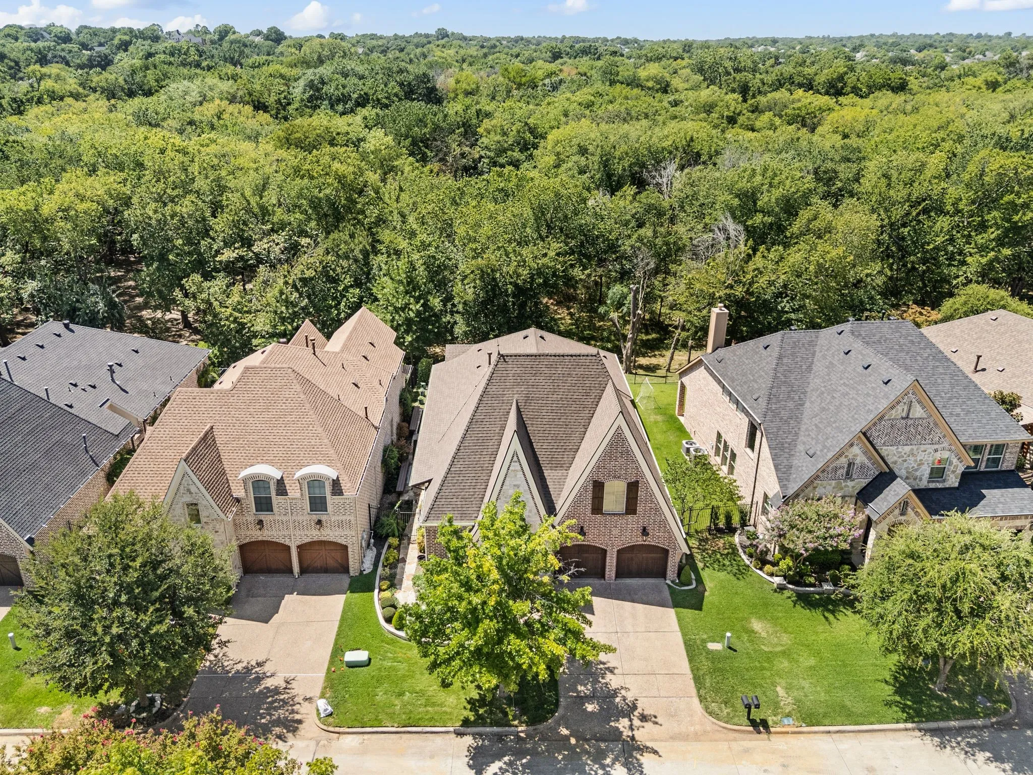 Single Family Residence For Sale in Tarrant County , 805 Creekview Lane, Colleyville, Texas 76034, 2 Bedroom, 2 Bathroom, 2 Garage spaces, 2,402 Sqft, built in 2012, mls#21358783, Real Estate Agent in Colleyville, Homes For Sale in Tarrant county, Homes For Sale in Colleyville, Realtor in Colleyville Texas, Real Estate Brokerage Independent Realty Texas, Luminita Cordes Realtor