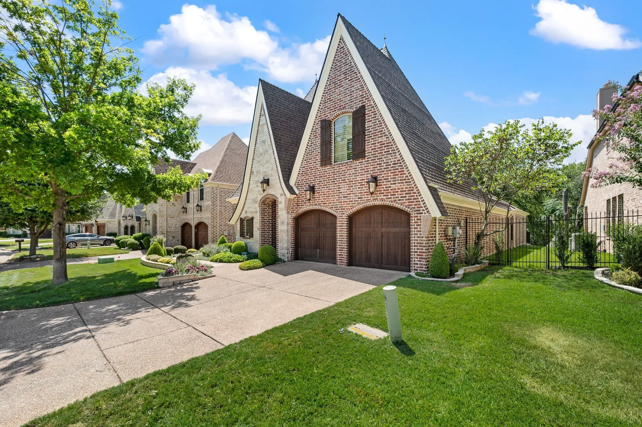 Single Family Residence For Sale in Tarrant County , 805 Creekview Lane, Colleyville, Texas 76034, 2 Bedroom, 2 Bathroom, 2 Garage spaces, 2,402 Sqft, built in 2012, mls#21358783, Real Estate Agent in Colleyville, Homes For Sale in Tarrant county, Homes For Sale in Colleyville, Realtor in Colleyville Texas, Real Estate Brokerage Independent Realty Texas, Luminita Cordes Realtor