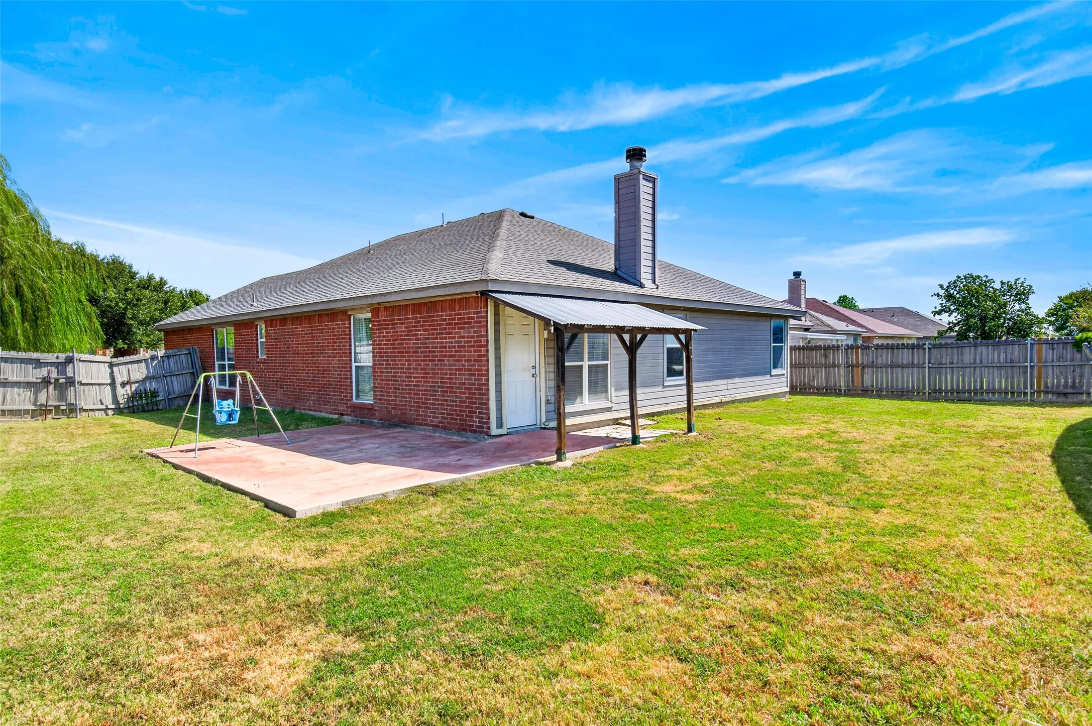 Single Family Residence For Sale in Rockwall County , 825 Rowdy Drive, Royse City, Texas 75189, 4 Bedroom, 2 Bathroom, 2 Garage spaces, 1,899 Sqft, built in 2001, mls#21357518, Real Estate Agent in Royse City, Homes For Sale in Rockwall county, Homes For Sale in Royse City, Realtor in Royse City Texas, Real Estate Brokerage Independent Realty Texas, Luminita Cordes Realtor