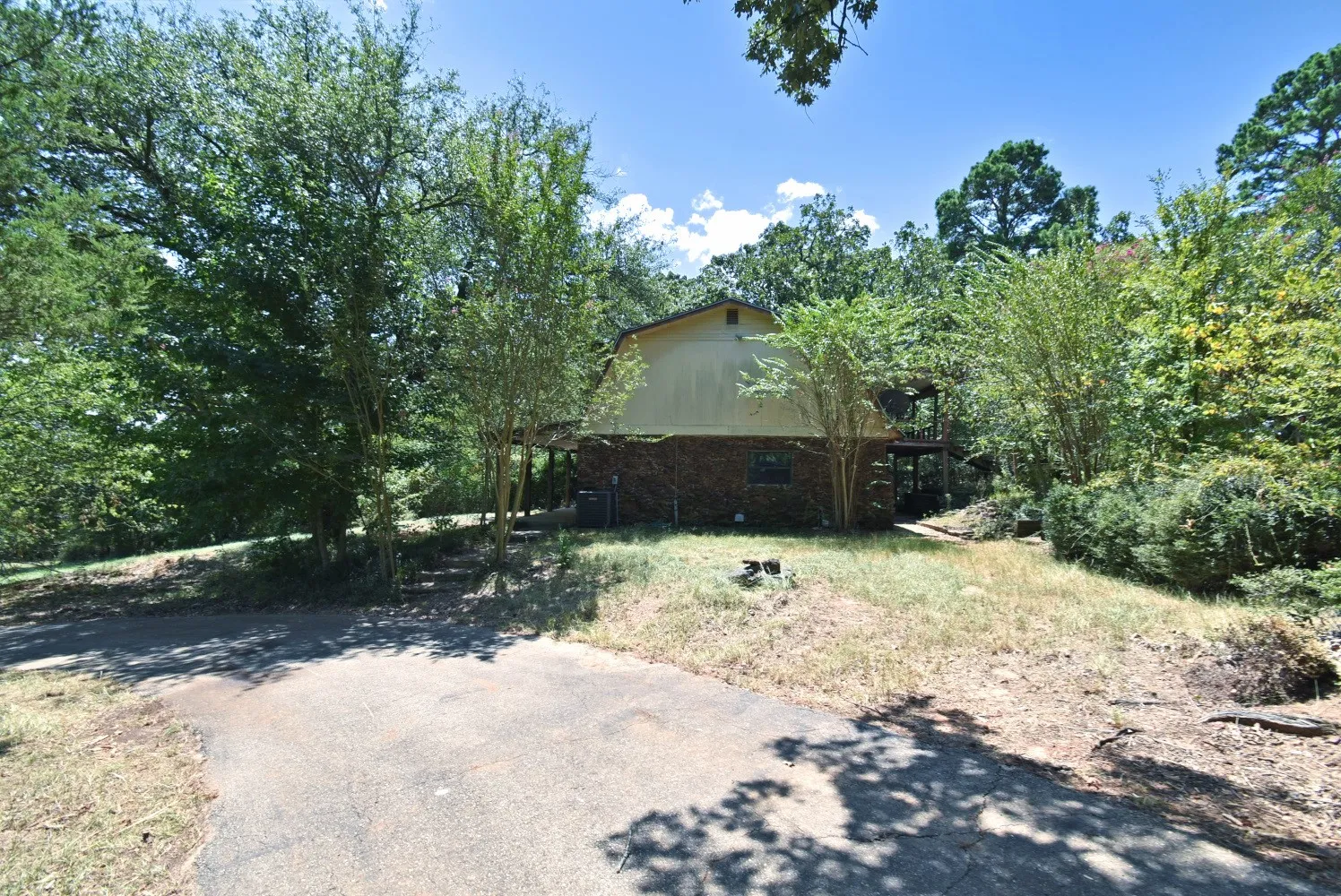 Single Family Residence For Sale in Wood County , 391 County Road 3254, Quitman, Texas 75783, 3 Bedroom, 2 Bathroom, 1 Garage spaces, 2,376 Sqft, built in 1976, mls#21358051, Real Estate Agent in Quitman, Homes For Sale in Wood county, Homes For Sale in Quitman, Realtor in Quitman Texas, Real Estate Brokerage Independent Realty Texas, Luminita Cordes Realtor