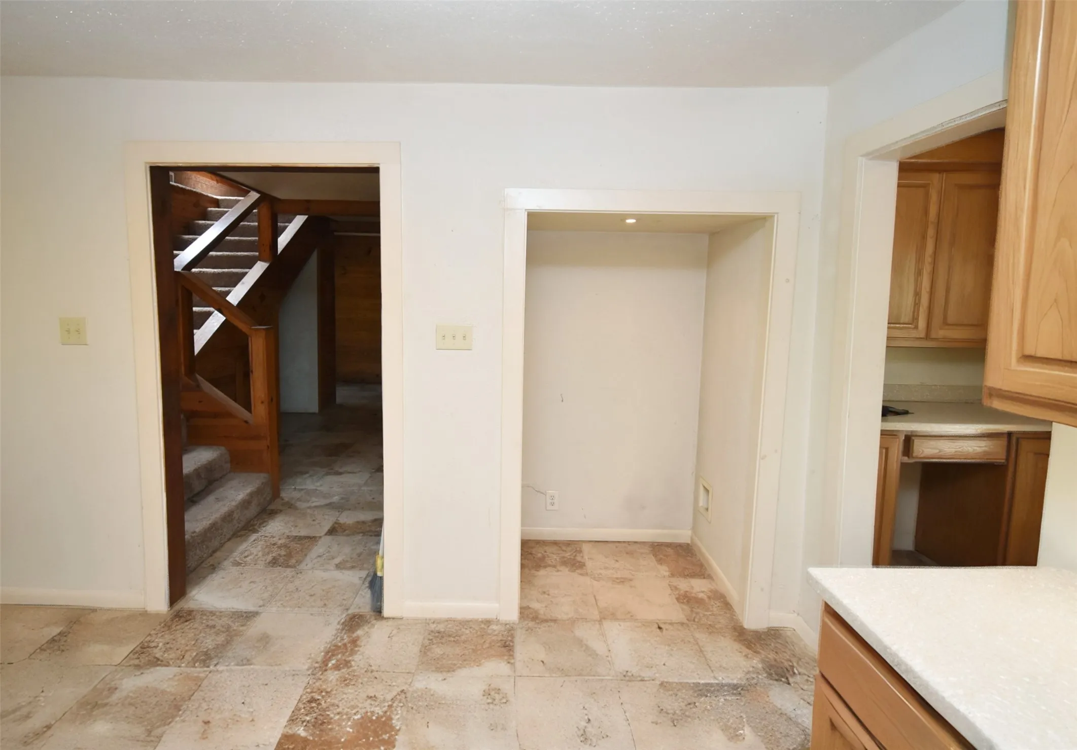 Single Family Residence For Sale in Wood County , 391 County Road 3254, Quitman, Texas 75783, 3 Bedroom, 2 Bathroom, 1 Garage spaces, 2,376 Sqft, built in 1976, mls#21358051, Real Estate Agent in Quitman, Homes For Sale in Wood county, Homes For Sale in Quitman, Realtor in Quitman Texas, Real Estate Brokerage Independent Realty Texas, Luminita Cordes Realtor