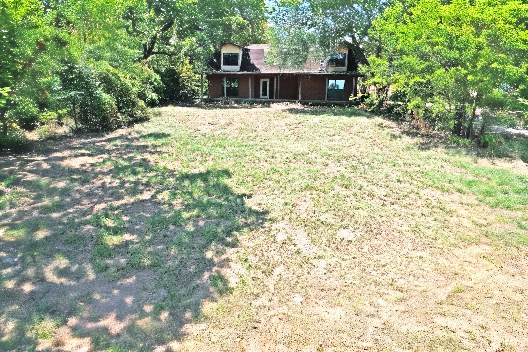 Single Family Residence For Sale in Wood County , 391 County Road 3254, Quitman, Texas 75783, 3 Bedroom, 2 Bathroom, 1 Garage spaces, 2,376 Sqft, built in 1976, mls#21358051, Real Estate Agent in Quitman, Homes For Sale in Wood county, Homes For Sale in Quitman, Realtor in Quitman Texas, Real Estate Brokerage Independent Realty Texas, Luminita Cordes Realtor