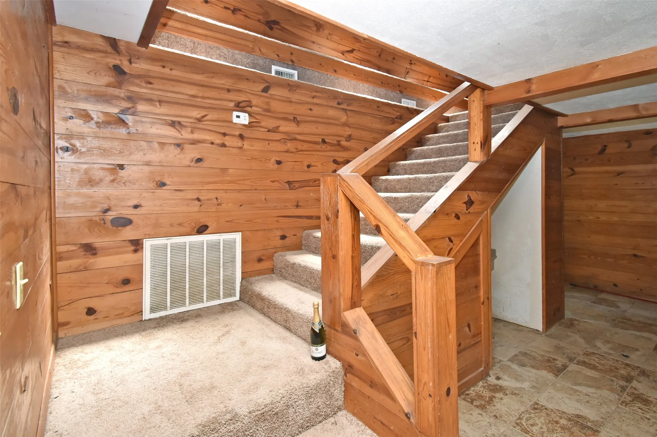 Single Family Residence For Sale in Wood County , 391 County Road 3254, Quitman, Texas 75783, 3 Bedroom, 2 Bathroom, 1 Garage spaces, 2,376 Sqft, built in 1976, mls#21358051, Real Estate Agent in Quitman, Homes For Sale in Wood county, Homes For Sale in Quitman, Realtor in Quitman Texas, Real Estate Brokerage Independent Realty Texas, Luminita Cordes Realtor