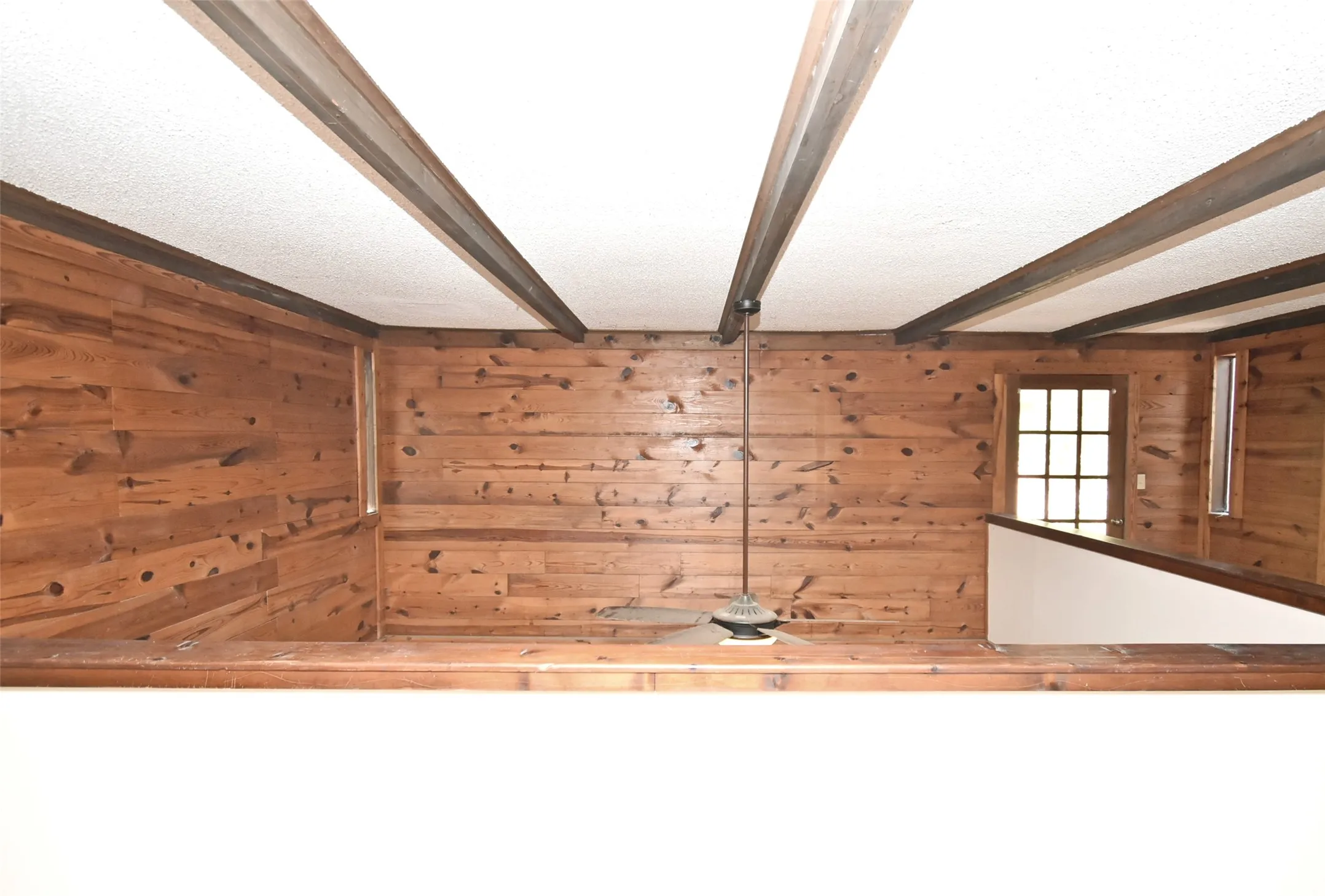 Single Family Residence For Sale in Wood County , 391 County Road 3254, Quitman, Texas 75783, 3 Bedroom, 2 Bathroom, 1 Garage spaces, 2,376 Sqft, built in 1976, mls#21358051, Real Estate Agent in Quitman, Homes For Sale in Wood county, Homes For Sale in Quitman, Realtor in Quitman Texas, Real Estate Brokerage Independent Realty Texas, Luminita Cordes Realtor