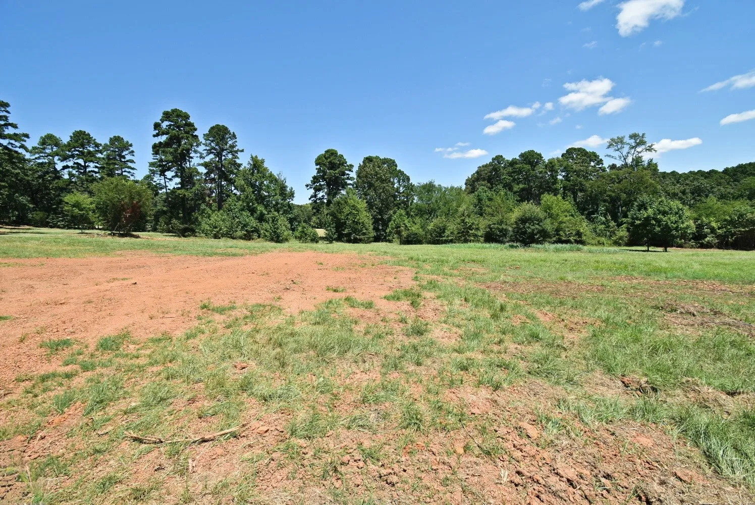 Single Family Residence For Sale in Wood County , 391 County Road 3254, Quitman, Texas 75783, 3 Bedroom, 2 Bathroom, 1 Garage spaces, 2,376 Sqft, built in 1976, mls#21358051, Real Estate Agent in Quitman, Homes For Sale in Wood county, Homes For Sale in Quitman, Realtor in Quitman Texas, Real Estate Brokerage Independent Realty Texas, Luminita Cordes Realtor