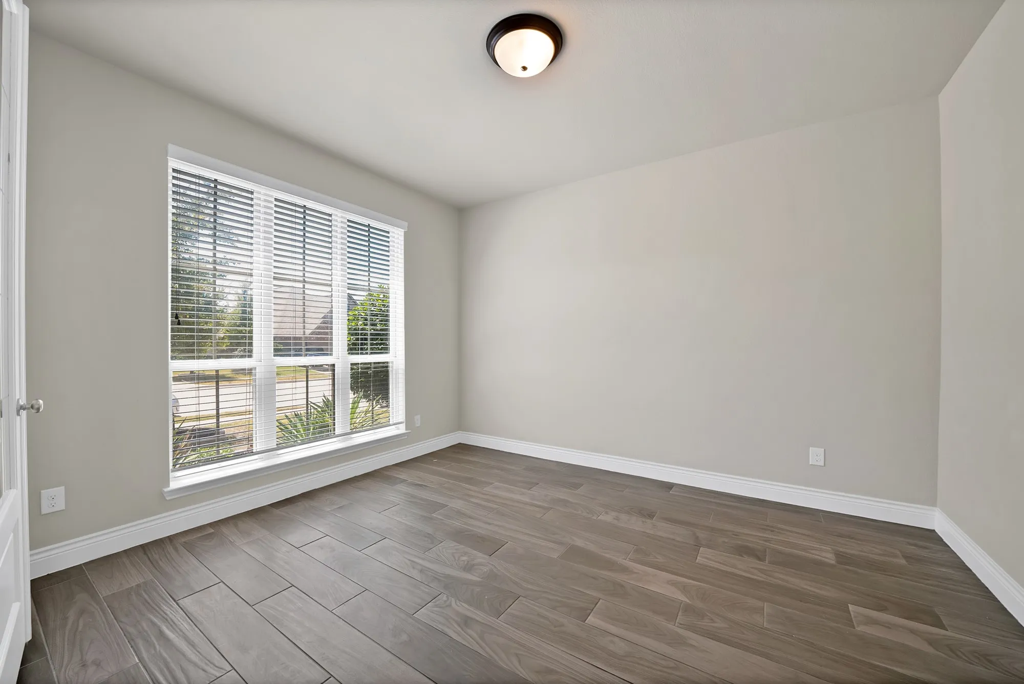Single Family Residence For Sale in Kaufman County , 841 Knoxbridge Road, Forney, Texas 75126, 4 Bedroom, 3 Bathroom, 2 Garage spaces, 2,595 Sqft, built in 2019, mls#21356057, Real Estate Agent in Forney, Homes For Sale in Kaufman county, Homes For Sale in Forney, Realtor in Forney Texas, Real Estate Brokerage Independent Realty Texas, Luminita Cordes Realtor