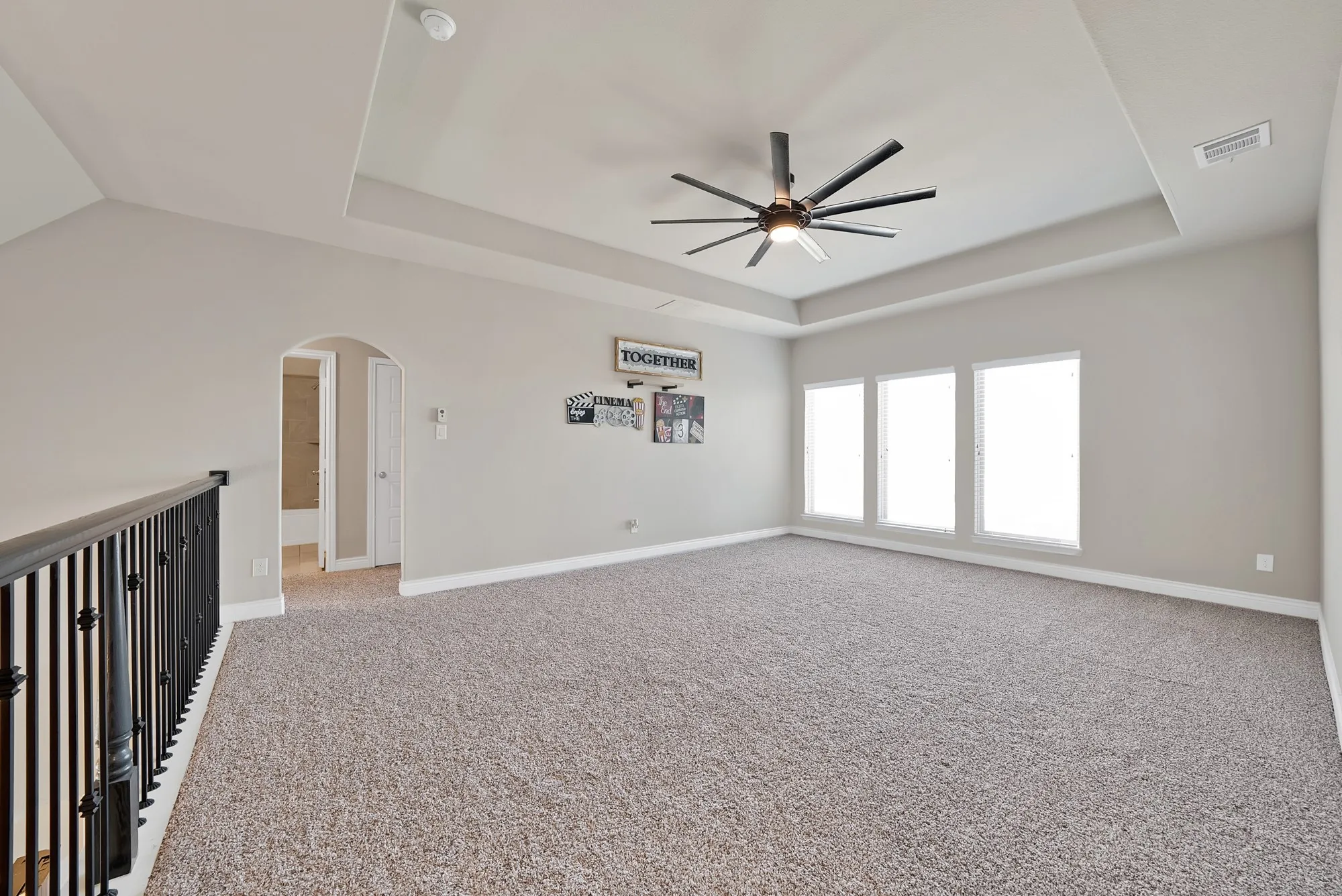 Single Family Residence For Sale in Kaufman County , 841 Knoxbridge Road, Forney, Texas 75126, 4 Bedroom, 3 Bathroom, 2 Garage spaces, 2,595 Sqft, built in 2019, mls#21356057, Real Estate Agent in Forney, Homes For Sale in Kaufman county, Homes For Sale in Forney, Realtor in Forney Texas, Real Estate Brokerage Independent Realty Texas, Luminita Cordes Realtor