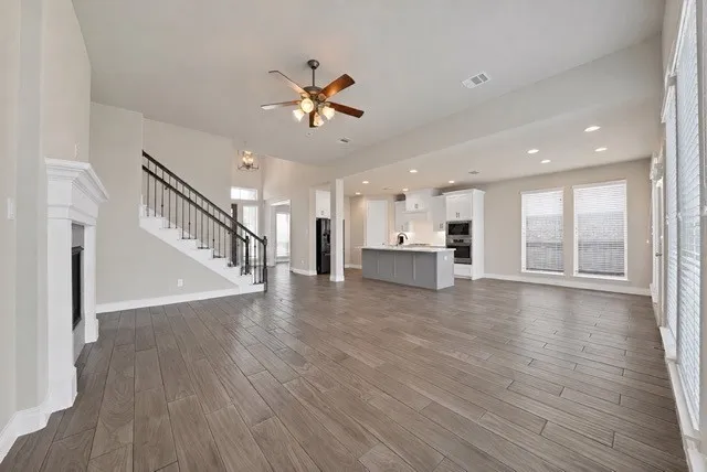 Single Family Residence For Sale in Kaufman County , 841 Knoxbridge Road, Forney, Texas 75126, 4 Bedroom, 3 Bathroom, 2 Garage spaces, 2,595 Sqft, built in 2019, mls#21356057, Real Estate Agent in Forney, Homes For Sale in Kaufman county, Homes For Sale in Forney, Realtor in Forney Texas, Real Estate Brokerage Independent Realty Texas, Luminita Cordes Realtor