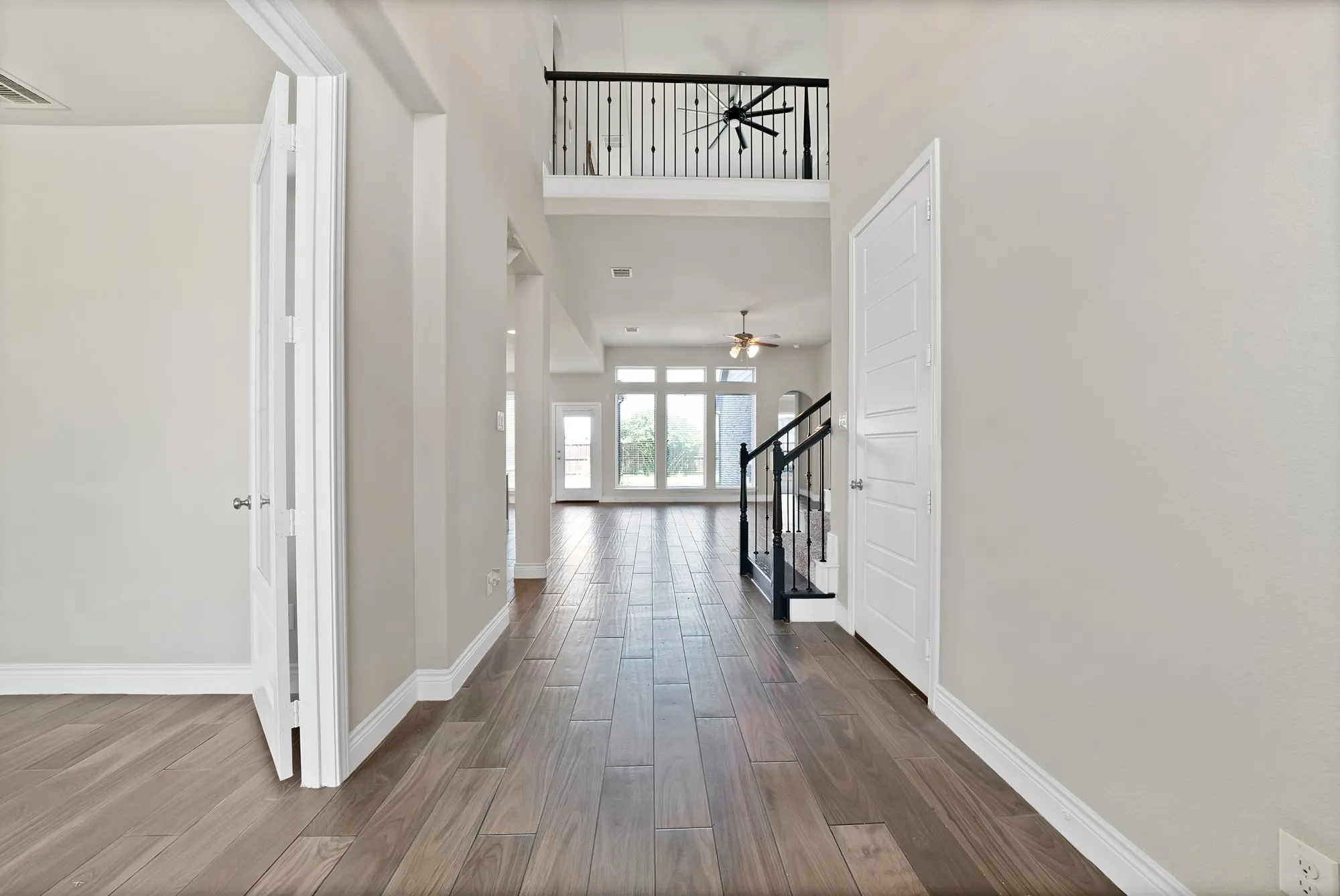 Single Family Residence For Sale in Kaufman County , 841 Knoxbridge Road, Forney, Texas 75126, 4 Bedroom, 3 Bathroom, 2 Garage spaces, 2,595 Sqft, built in 2019, mls#21356057, Real Estate Agent in Forney, Homes For Sale in Kaufman county, Homes For Sale in Forney, Realtor in Forney Texas, Real Estate Brokerage Independent Realty Texas, Luminita Cordes Realtor