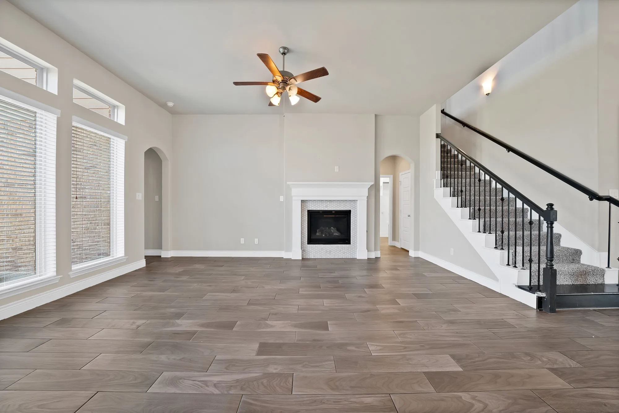 Single Family Residence For Sale in Kaufman County , 841 Knoxbridge Road, Forney, Texas 75126, 4 Bedroom, 3 Bathroom, 2 Garage spaces, 2,595 Sqft, built in 2019, mls#21356057, Real Estate Agent in Forney, Homes For Sale in Kaufman county, Homes For Sale in Forney, Realtor in Forney Texas, Real Estate Brokerage Independent Realty Texas, Luminita Cordes Realtor