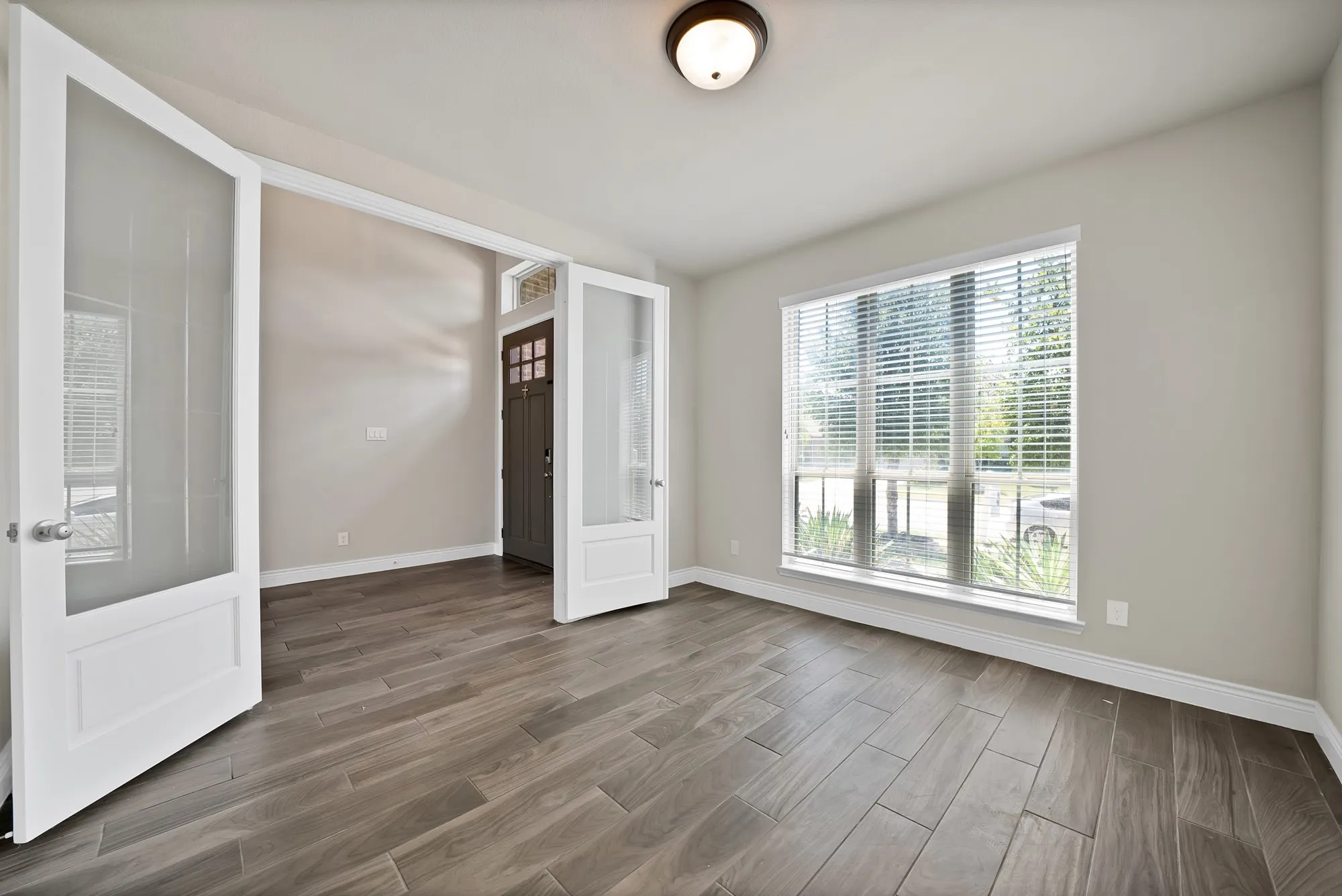 Single Family Residence For Sale in Kaufman County , 841 Knoxbridge Road, Forney, Texas 75126, 4 Bedroom, 3 Bathroom, 2 Garage spaces, 2,595 Sqft, built in 2019, mls#21356057, Real Estate Agent in Forney, Homes For Sale in Kaufman county, Homes For Sale in Forney, Realtor in Forney Texas, Real Estate Brokerage Independent Realty Texas, Luminita Cordes Realtor