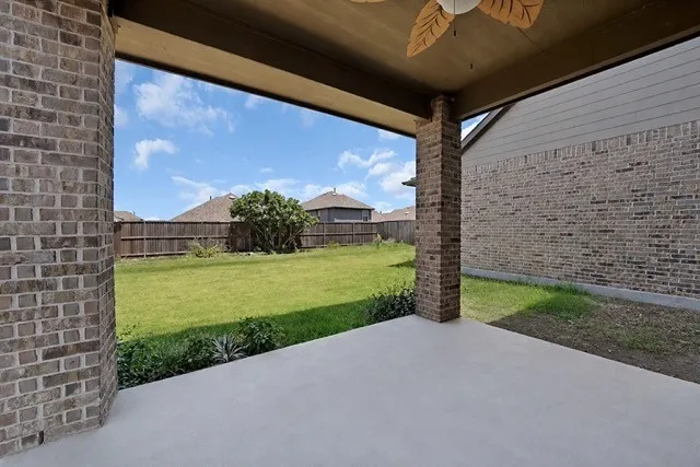 Single Family Residence For Sale in Kaufman County , 841 Knoxbridge Road, Forney, Texas 75126, 4 Bedroom, 3 Bathroom, 2 Garage spaces, 2,595 Sqft, built in 2019, mls#21356057, Real Estate Agent in Forney, Homes For Sale in Kaufman county, Homes For Sale in Forney, Realtor in Forney Texas, Real Estate Brokerage Independent Realty Texas, Luminita Cordes Realtor