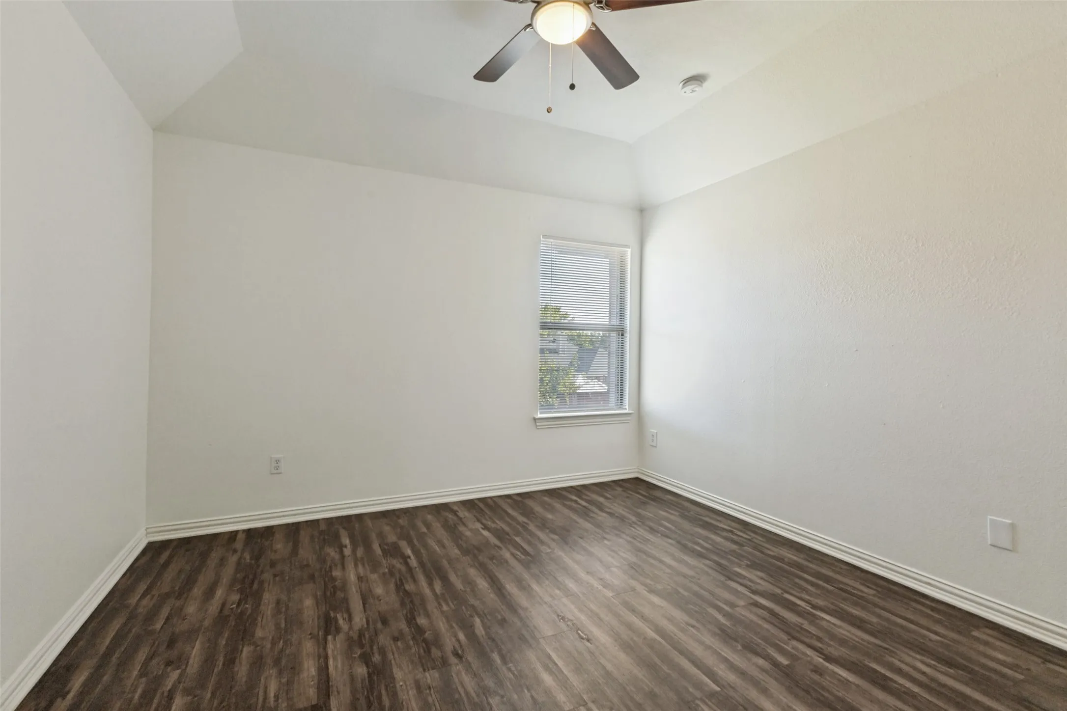 Duplex For Rent in Collin County , 234 Wyndham Meadows Way, Wylie, Texas 75098, 3 Bedroom, 3 Bathroom, 1 Garage spaces, 1,304 Sqft, built in 2003, mls#21359063, Real Estate Agent in Wylie, Homes For Rent in Collin county, Homes For Rent in Wylie, Realtor in Wylie Texas, Real Estate Brokerage Independent Realty Texas, Luminita Cordes Realtor