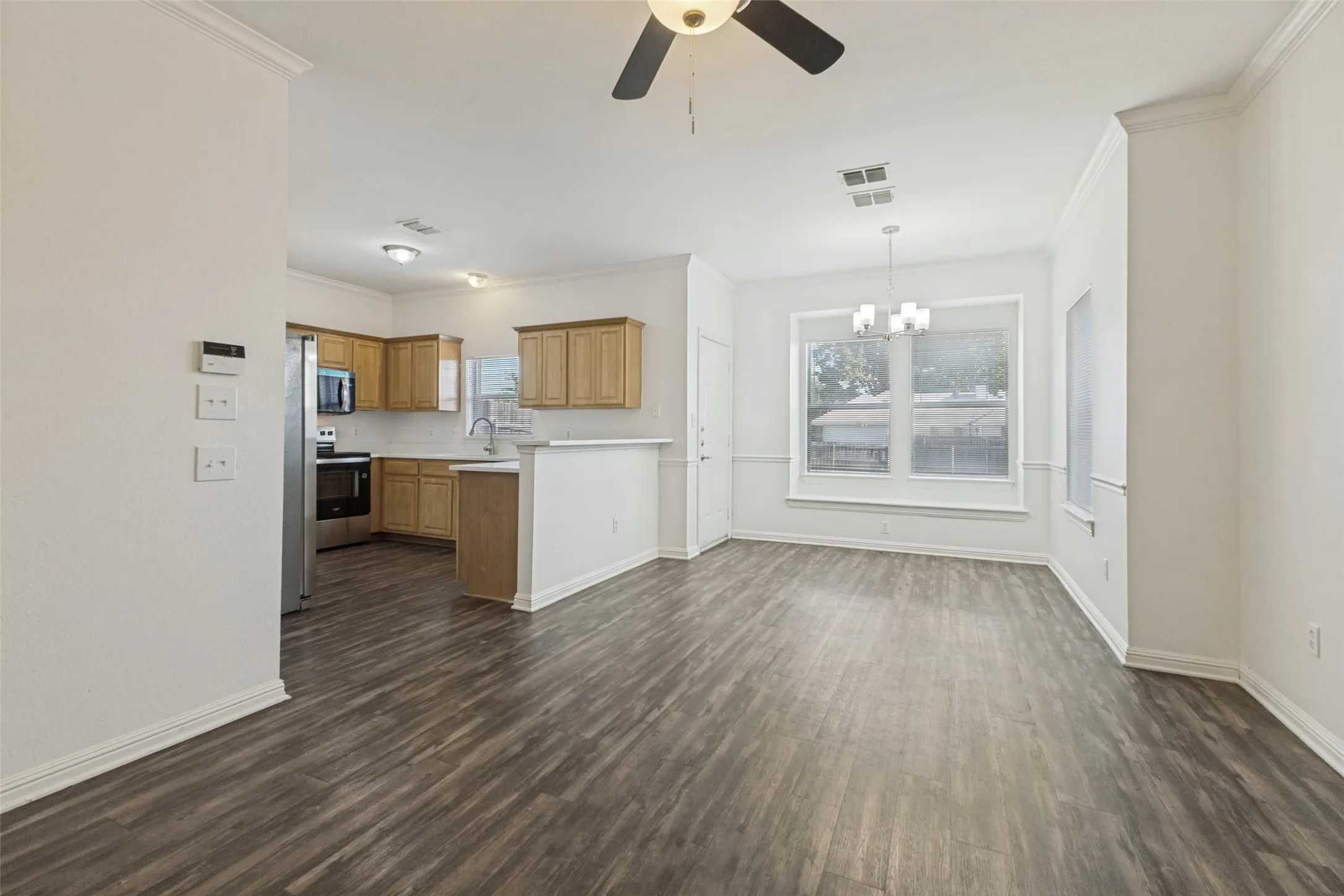 Duplex For Rent in Collin County , 234 Wyndham Meadows Way, Wylie, Texas 75098, 3 Bedroom, 3 Bathroom, 1 Garage spaces, 1,304 Sqft, built in 2003, mls#21359063, Real Estate Agent in Wylie, Homes For Rent in Collin county, Homes For Rent in Wylie, Realtor in Wylie Texas, Real Estate Brokerage Independent Realty Texas, Luminita Cordes Realtor