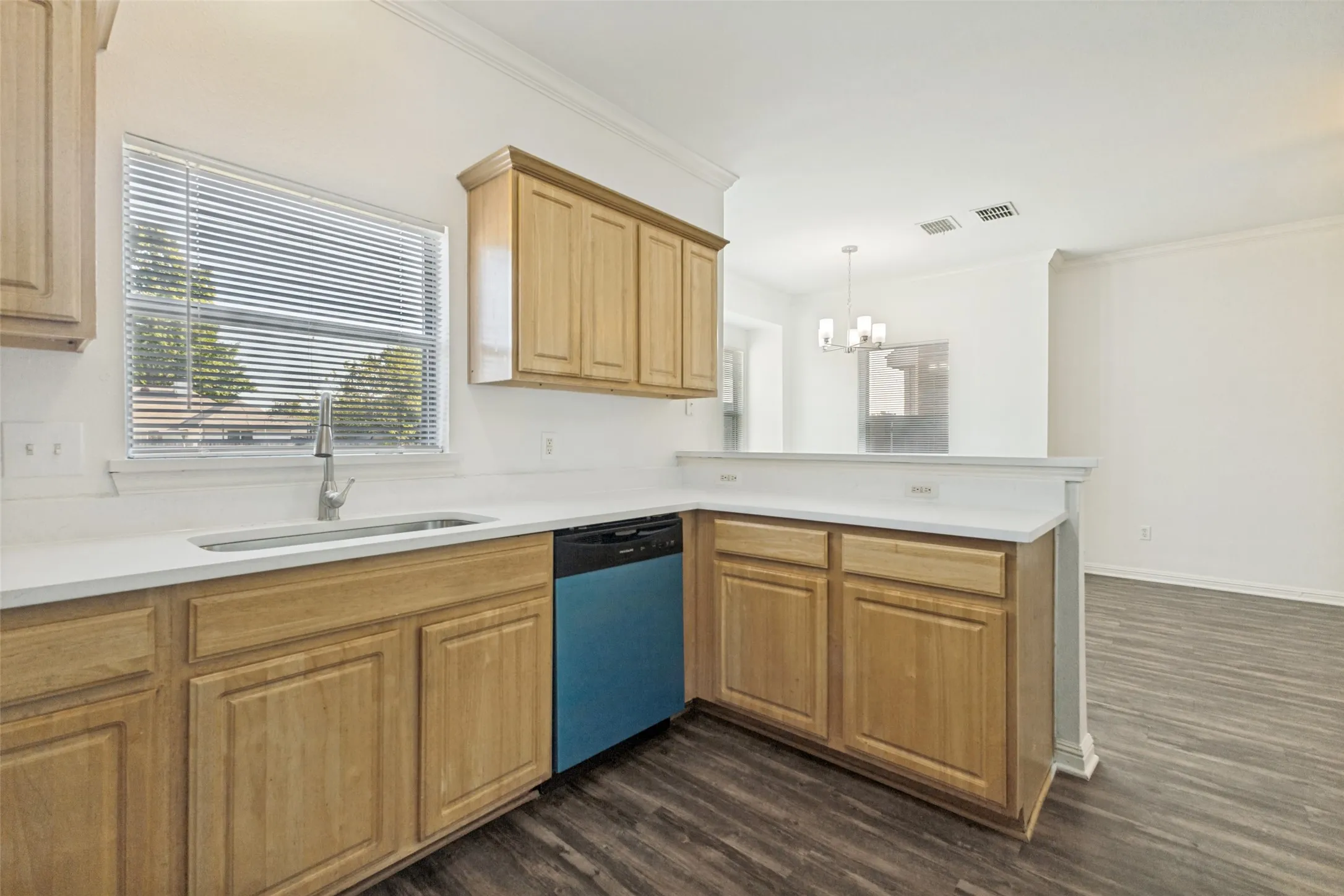 Duplex For Rent in Collin County , 234 Wyndham Meadows Way, Wylie, Texas 75098, 3 Bedroom, 3 Bathroom, 1 Garage spaces, 1,304 Sqft, built in 2003, mls#21359063, Real Estate Agent in Wylie, Homes For Rent in Collin county, Homes For Rent in Wylie, Realtor in Wylie Texas, Real Estate Brokerage Independent Realty Texas, Luminita Cordes Realtor