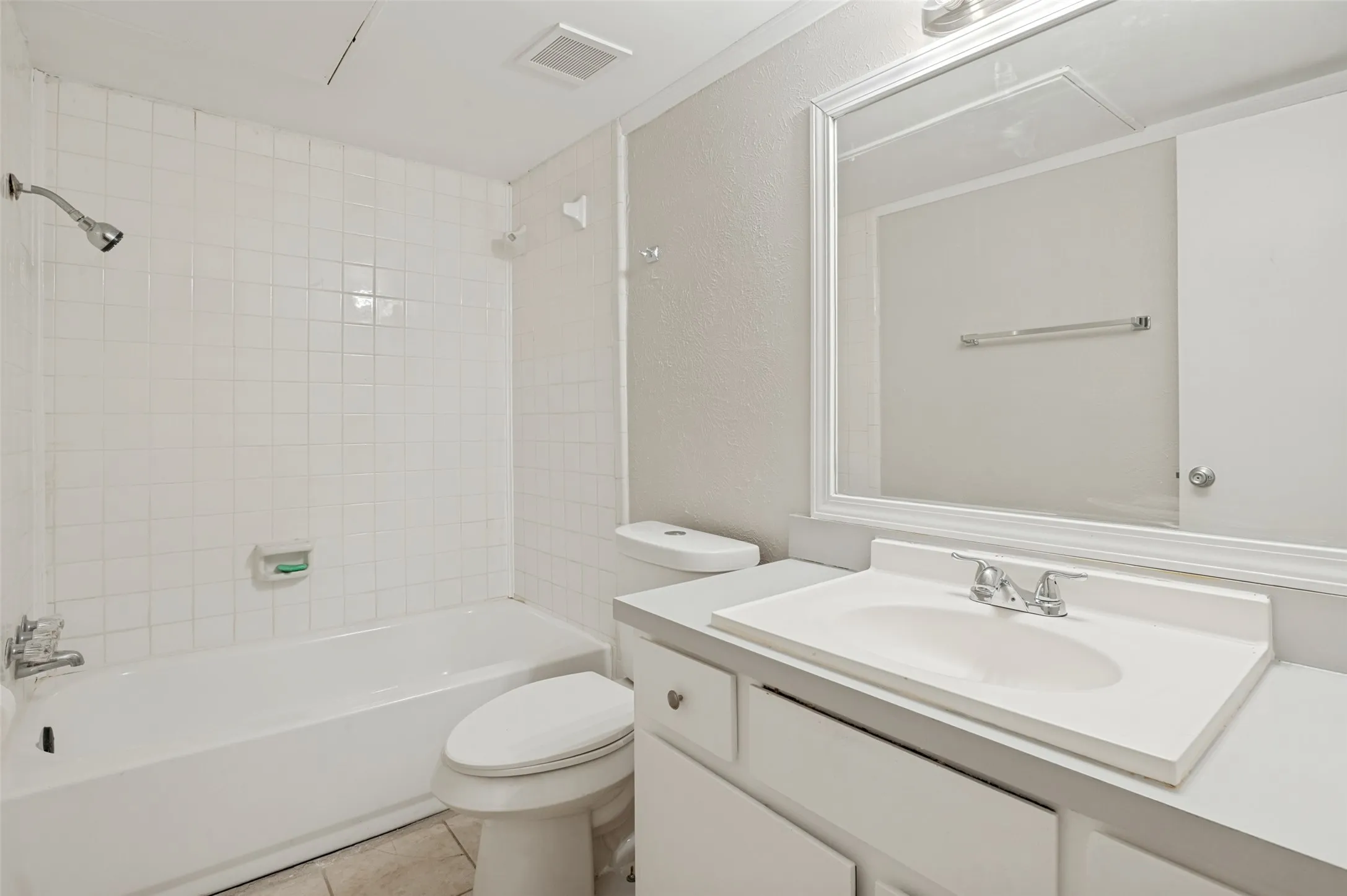 Single Family Residence For Sale in Dallas County , 203 Trinidad Drive, Grand Prairie, Texas 75052, 4 Bedroom, 2 Bathroom, Garage spaces, 1,562 Sqft, built in 1973, mls#21359765, Real Estate Agent in Grand Prairie, Homes For Sale in Dallas county, Homes For Sale in Grand Prairie, Realtor in Grand Prairie Texas, Real Estate Brokerage Independent Realty Texas, Luminita Cordes Realtor