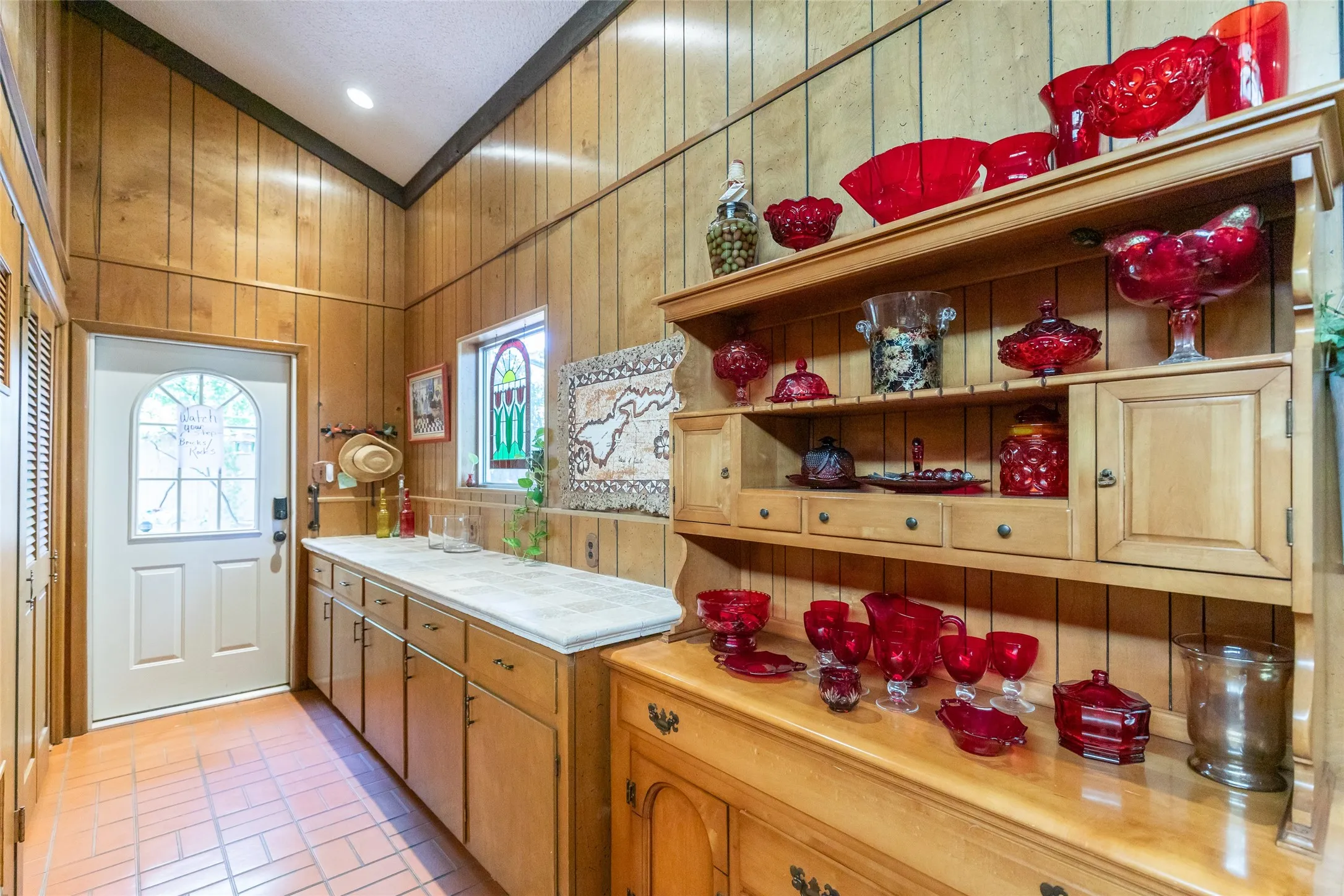 Single Family Residence For Sale in Taylor County , 1334 Santos Street, Abilene, Texas 79605, 4 Bedroom, 4 Bathroom, 2 Garage spaces, 3,108 Sqft, built in 1950, mls#21359776, Real Estate Agent in Abilene, Homes For Sale in Taylor county, Homes For Sale in Abilene, Realtor in Abilene Texas, Real Estate Brokerage Independent Realty Texas, Luminita Cordes Realtor