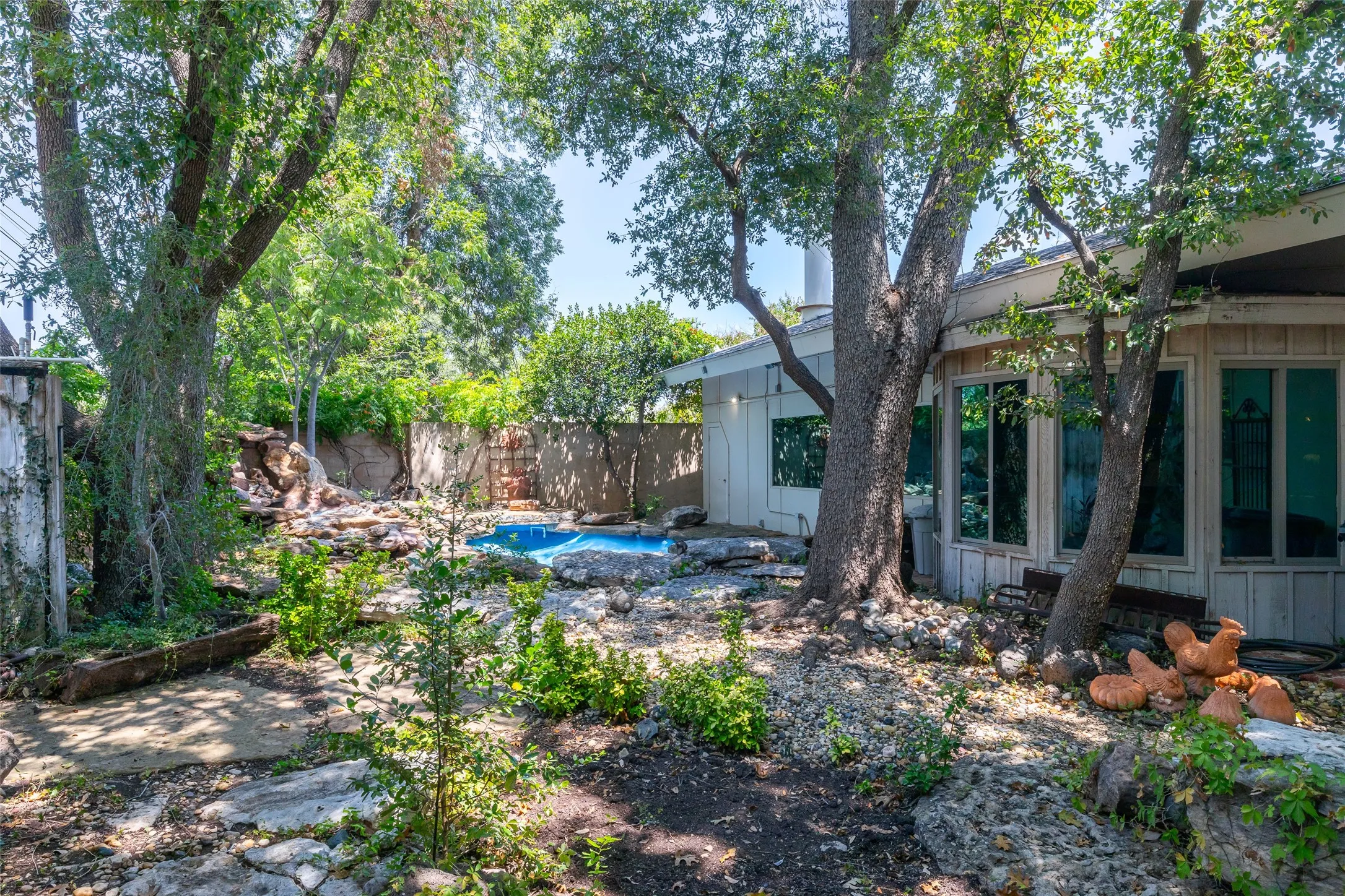 Single Family Residence For Sale in Taylor County , 1334 Santos Street, Abilene, Texas 79605, 4 Bedroom, 4 Bathroom, 2 Garage spaces, 3,108 Sqft, built in 1950, mls#21359776, Real Estate Agent in Abilene, Homes For Sale in Taylor county, Homes For Sale in Abilene, Realtor in Abilene Texas, Real Estate Brokerage Independent Realty Texas, Luminita Cordes Realtor